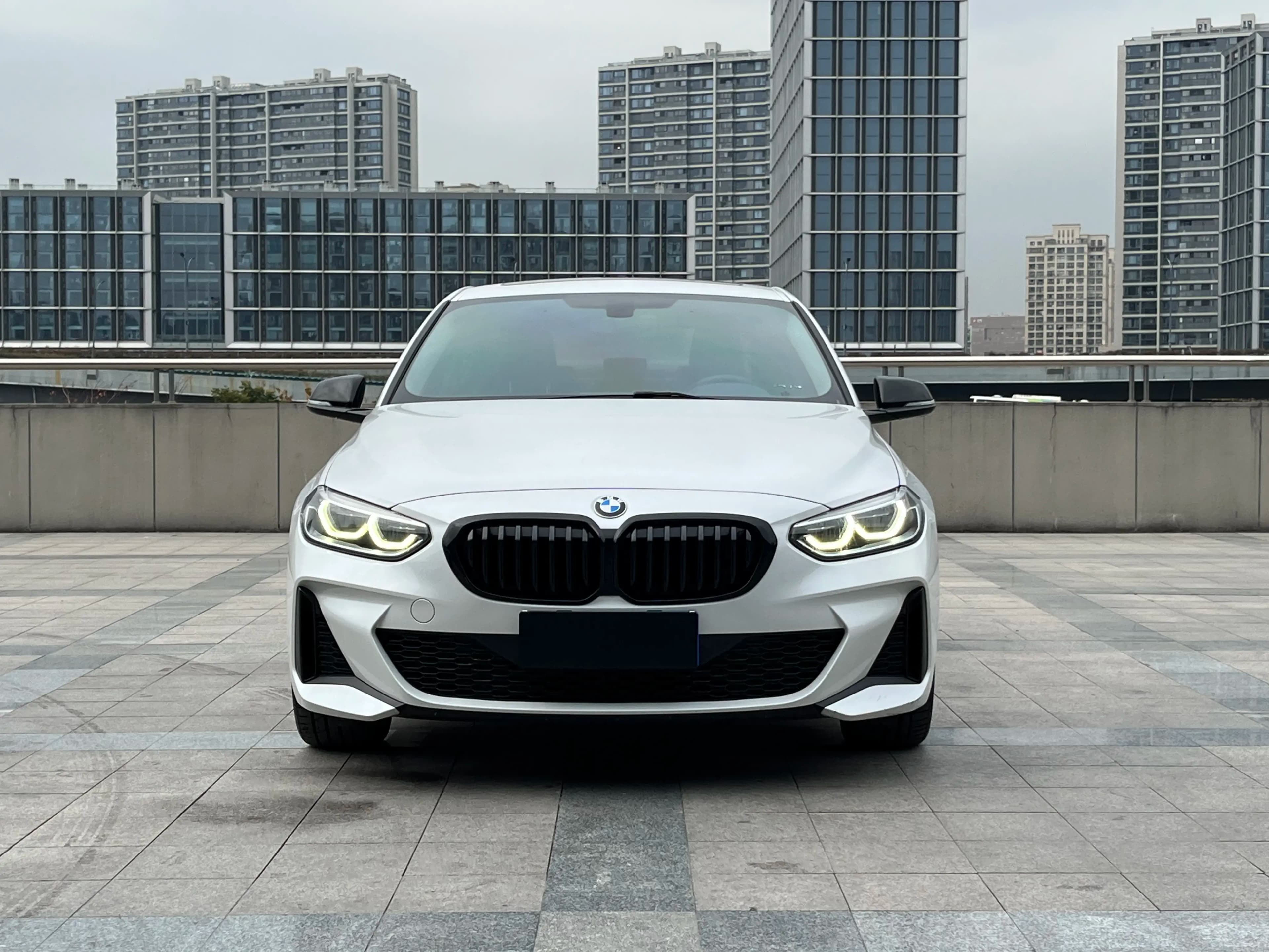 BMW 1 Series 2021 г. 82099 км. — фото 2