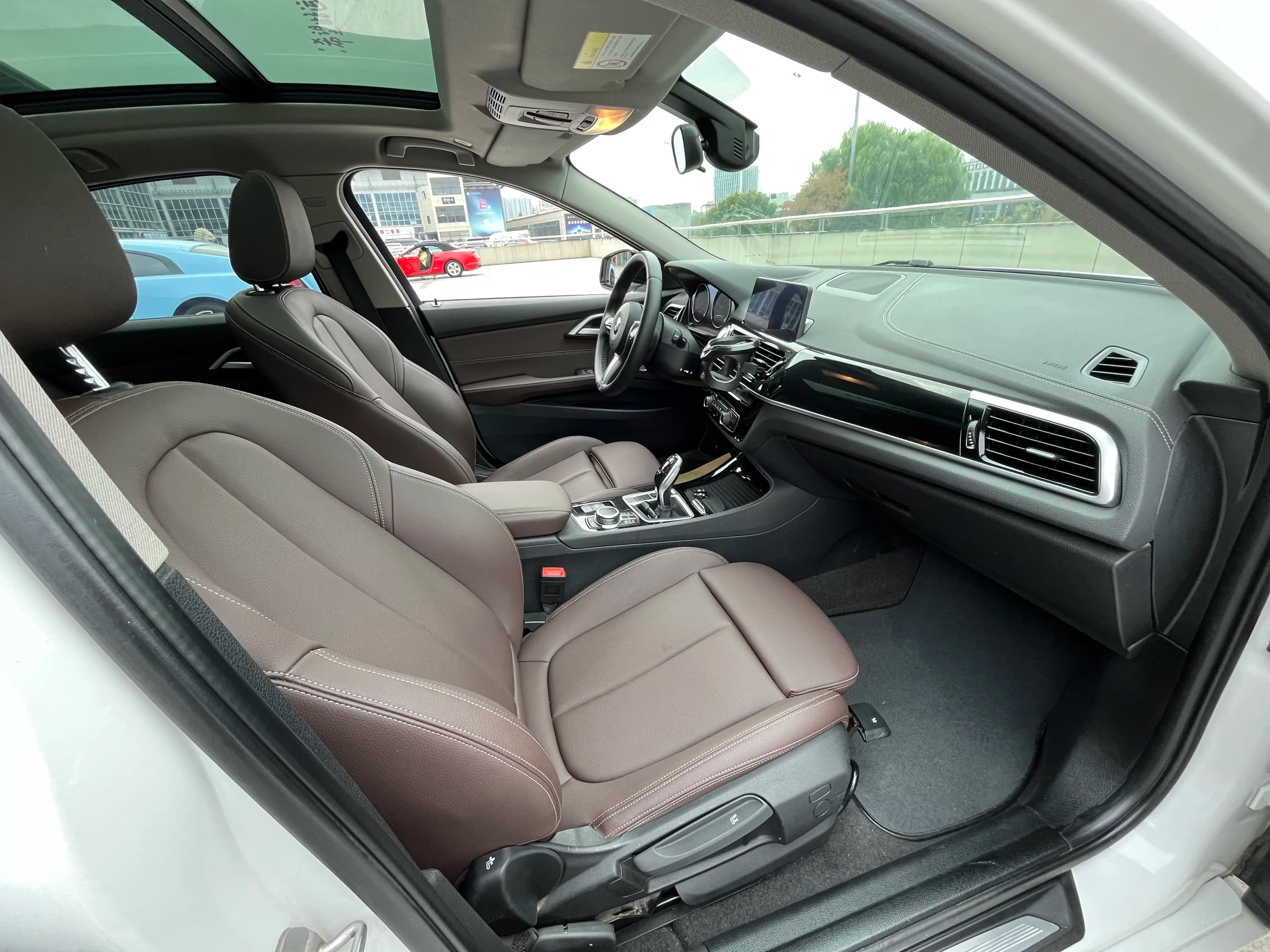 BMW 1 Series 2021 г. 82099 км. — фото 7