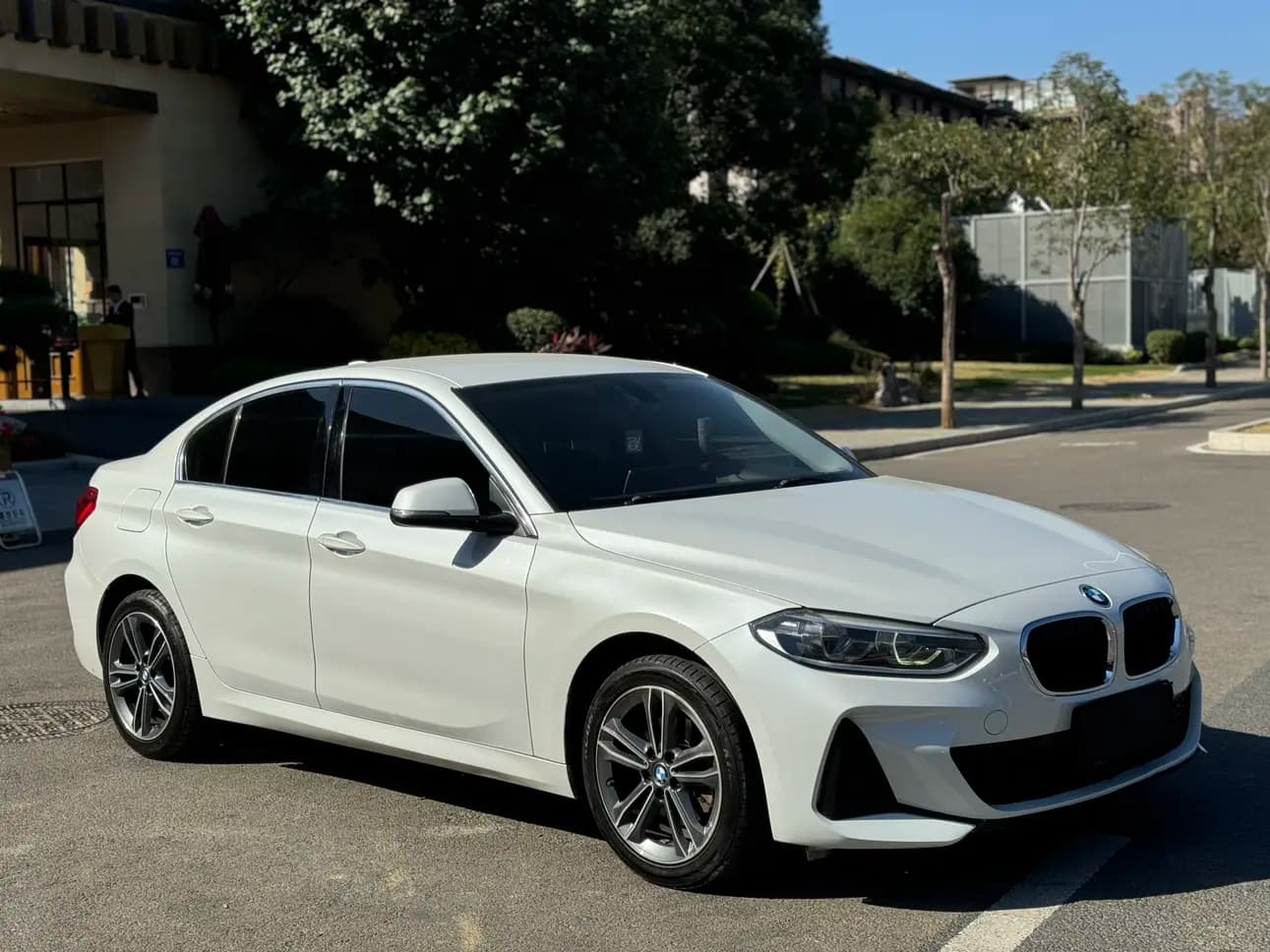 BMW 1 Series 2021 г. 125000 км. — фото 3
