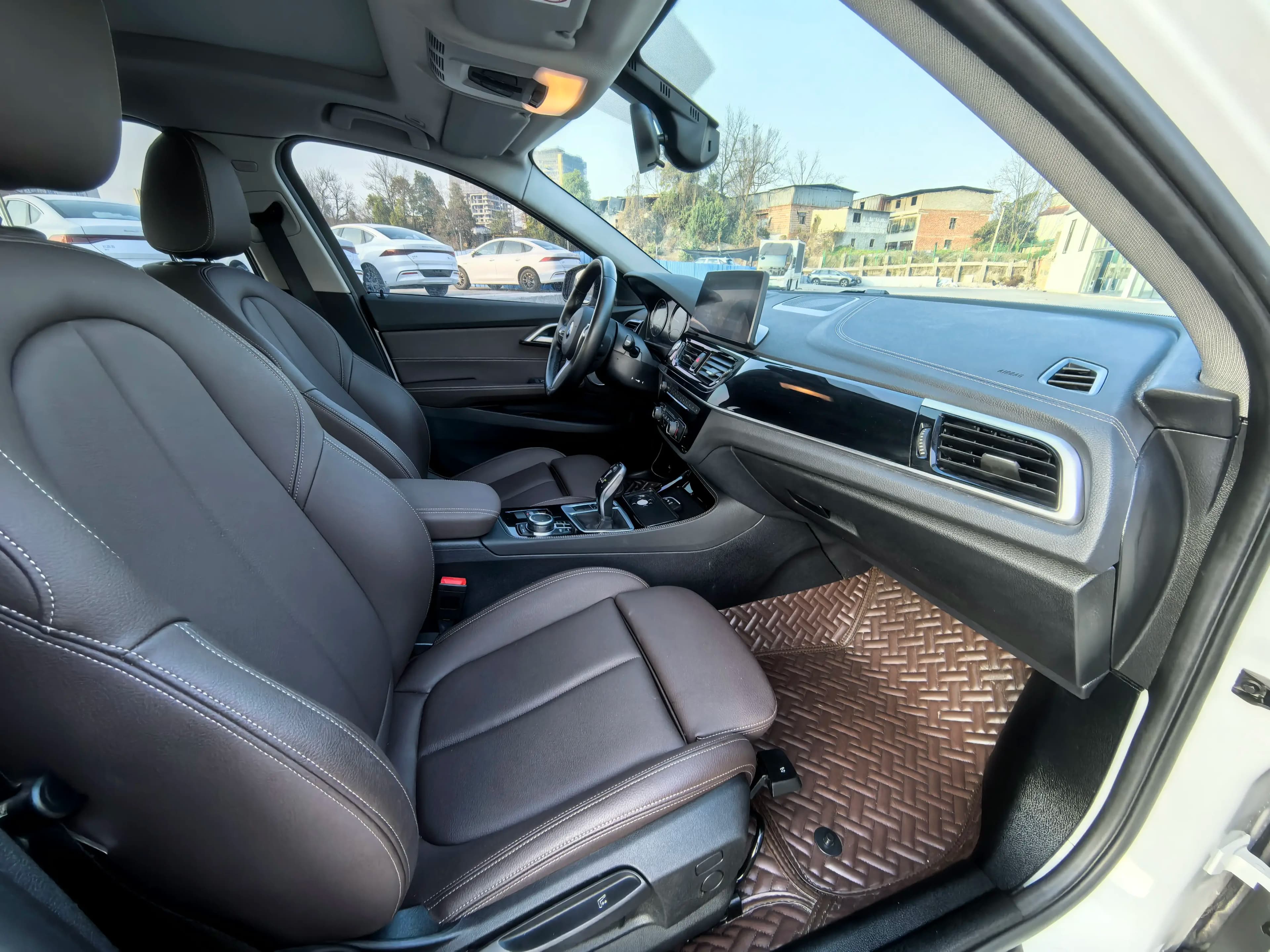 BMW 1 Series 2022 г. 15040 км. — фото 7