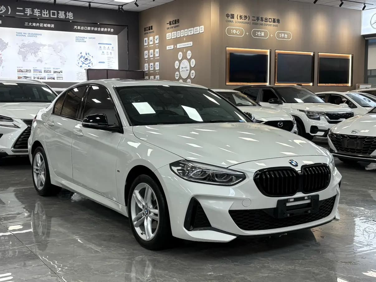 BMW 1 Series 2022 г. 27000 км. — фото 3