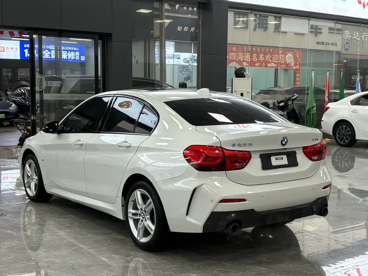 BMW 1 Series 2022 г. 27000 км. — фото 4