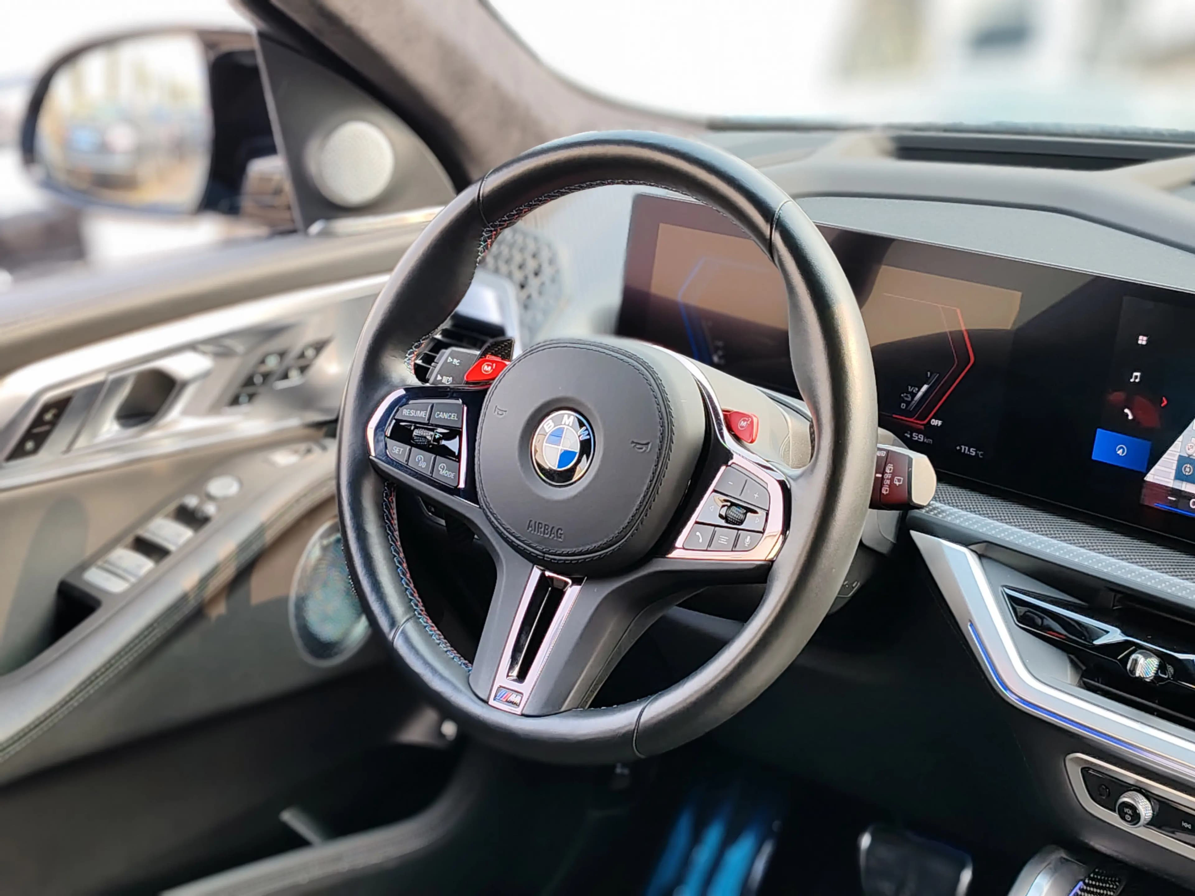BMW XM 2024 г. 1730 км. — фото 10