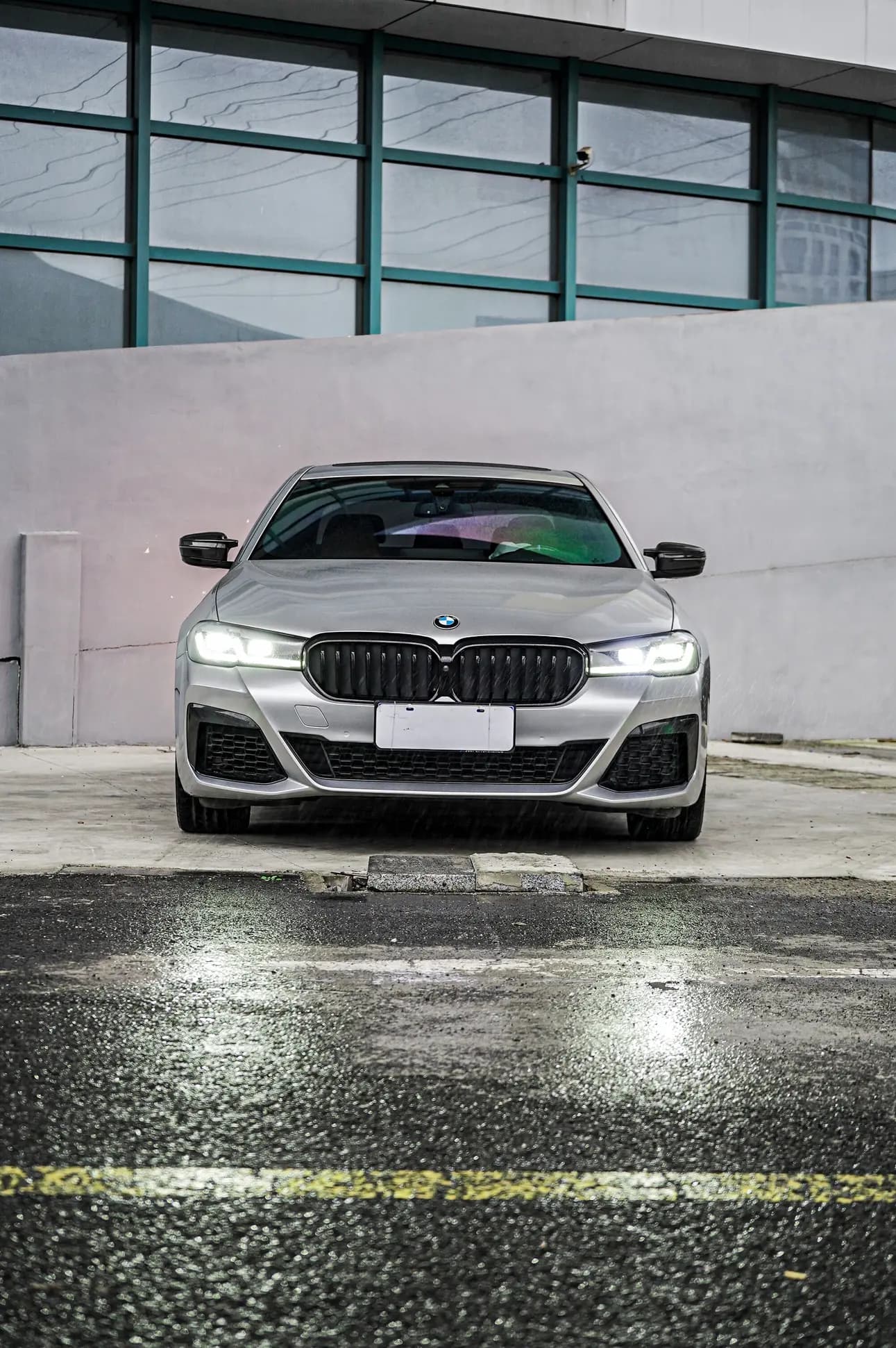 BMW 5 Series 2023 г. 78084 км. — фото 2