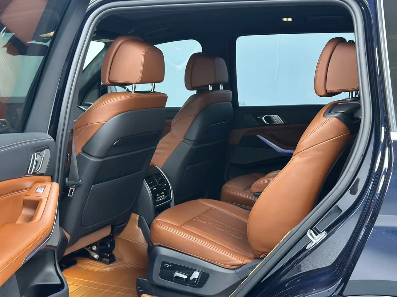 BMW X7 2021 г. 58085 км. — фото 14