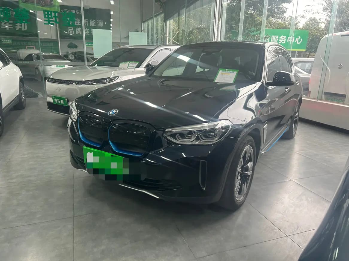 BMW iX3 2021 г. 71014 км.