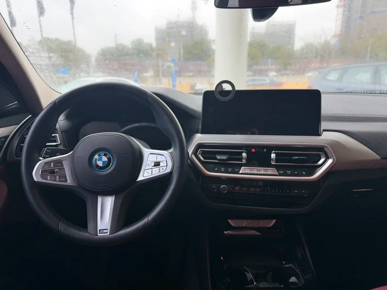 BMW iX3 2024 г. 32317 км. — фото 11