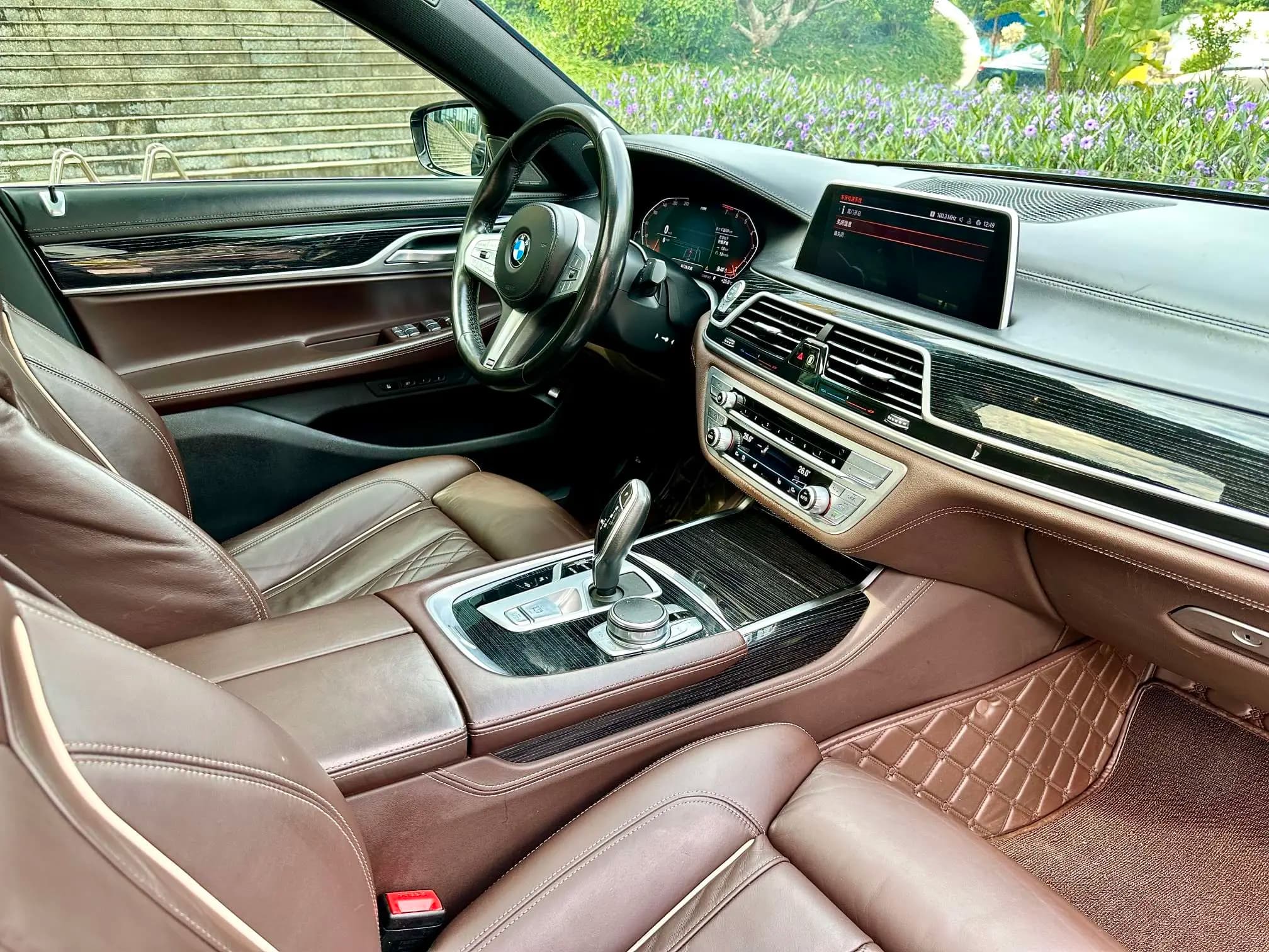 BMW 7 Series 2021 г. 118058 км. — фото 21