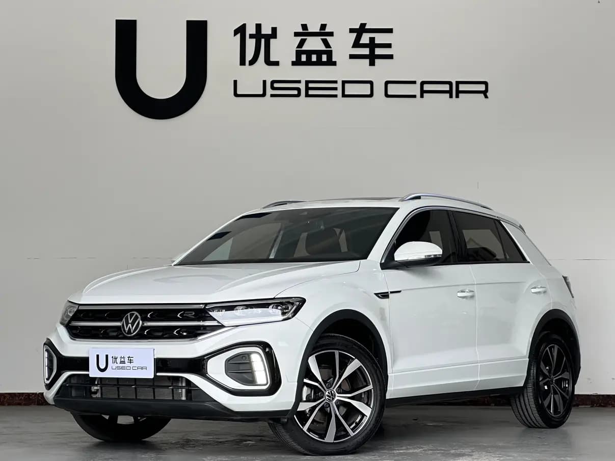 Volkswagen T-Roc 2024 г. 9846 км.
