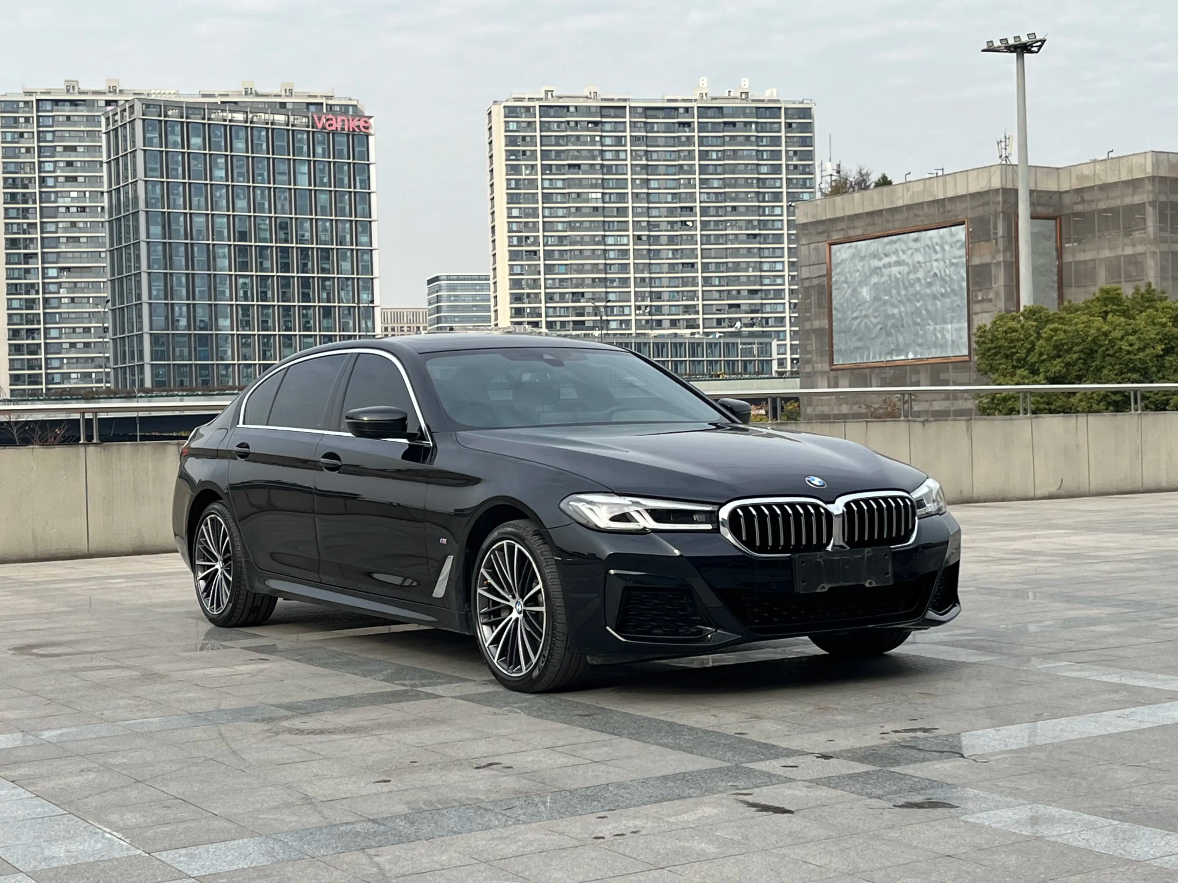 BMW 5 Series 2022 г. 47062 км.
