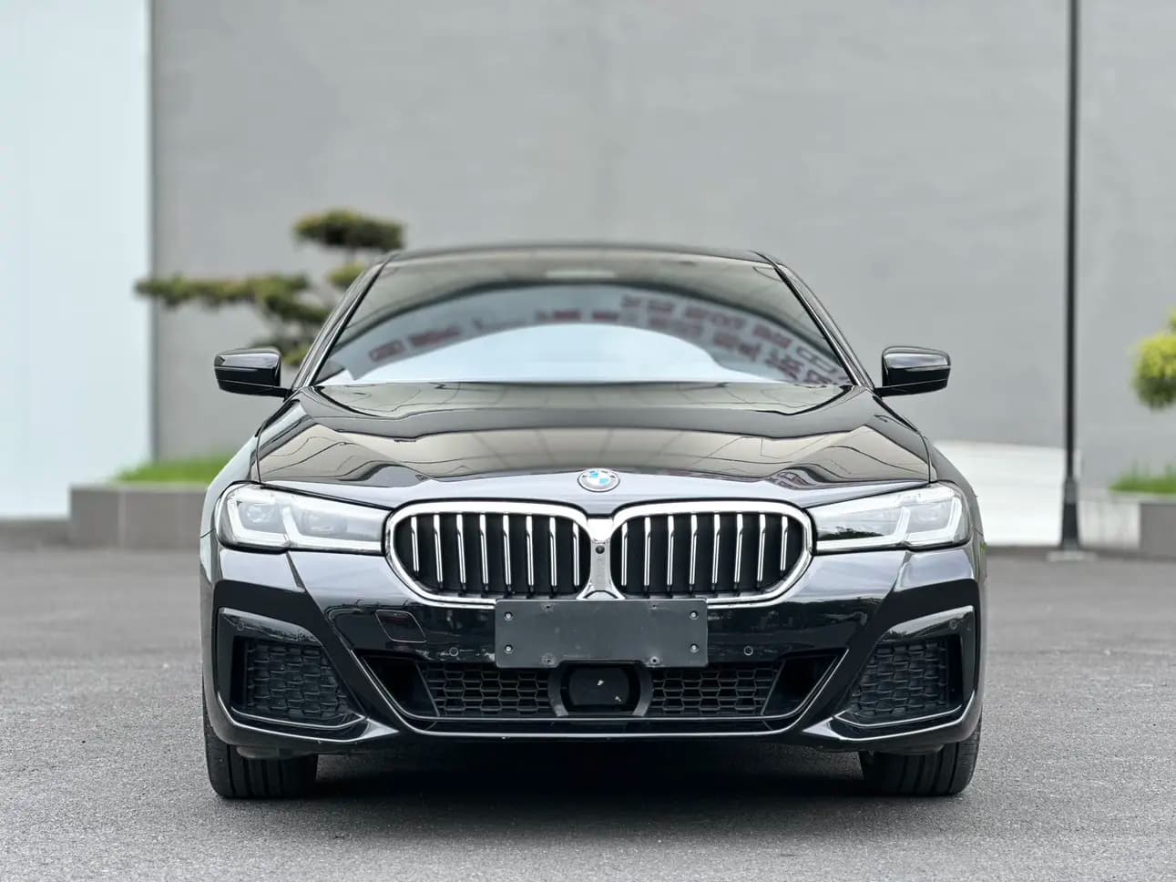 BMW 5 Series 2023 г. 41007 км. — фото 2