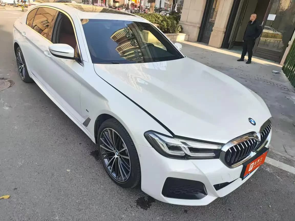 BMW 5 Series 2023 г. 40008 км. — фото 2