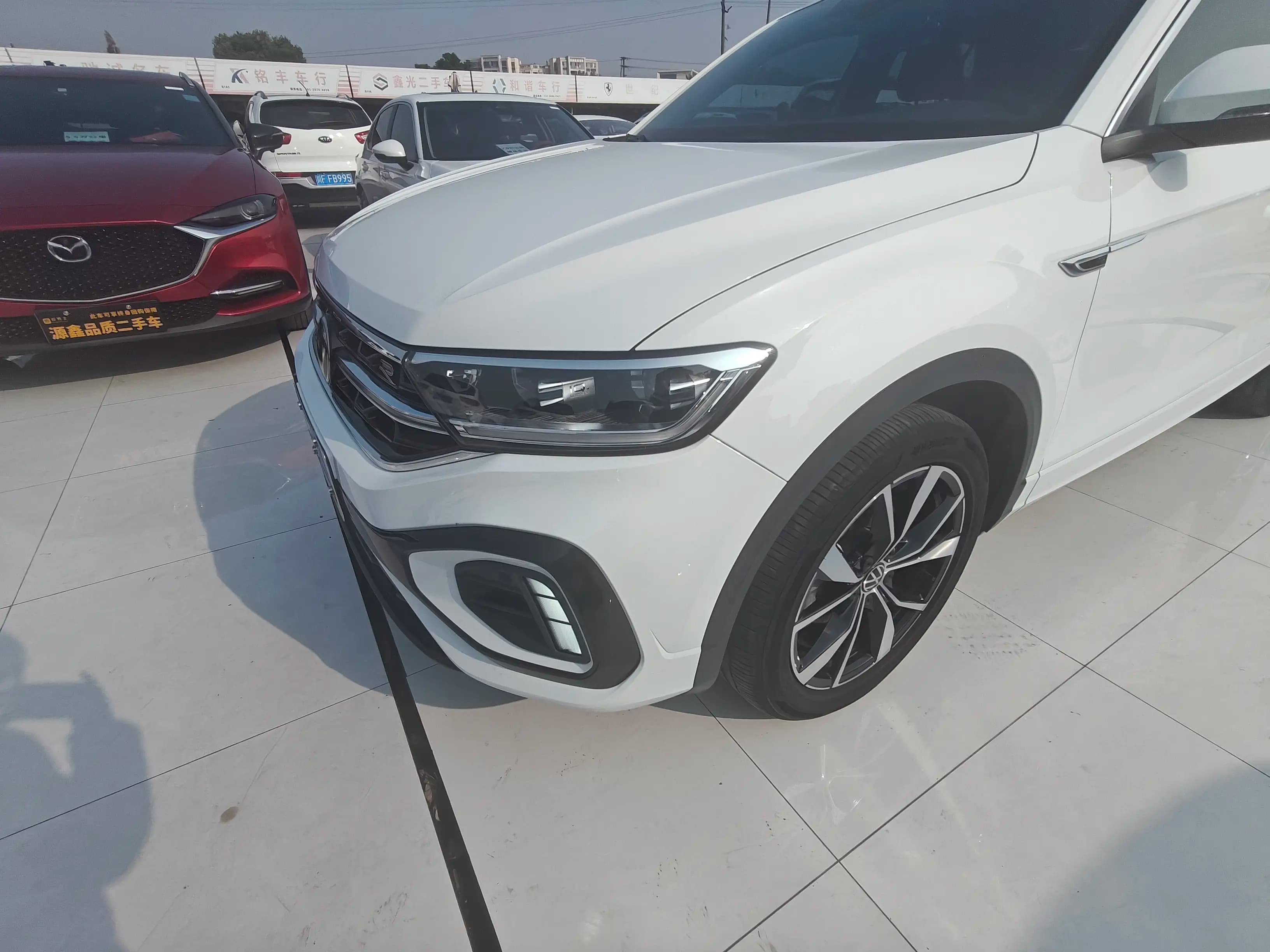 Volkswagen T-Roc 2023 г. 12147 км. — фото 9
