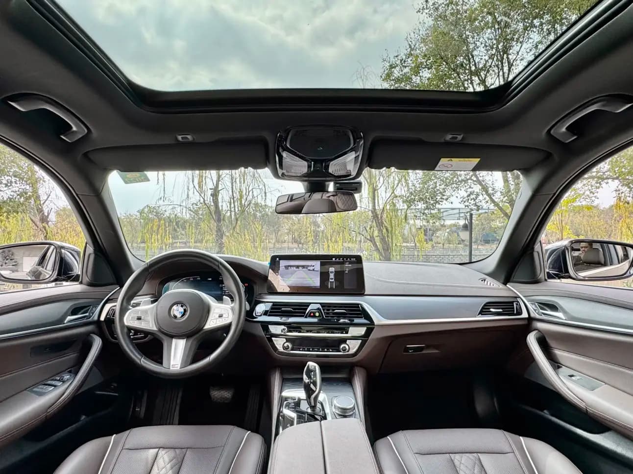BMW 5 Series 2023 г. 68011 км. — фото 4
