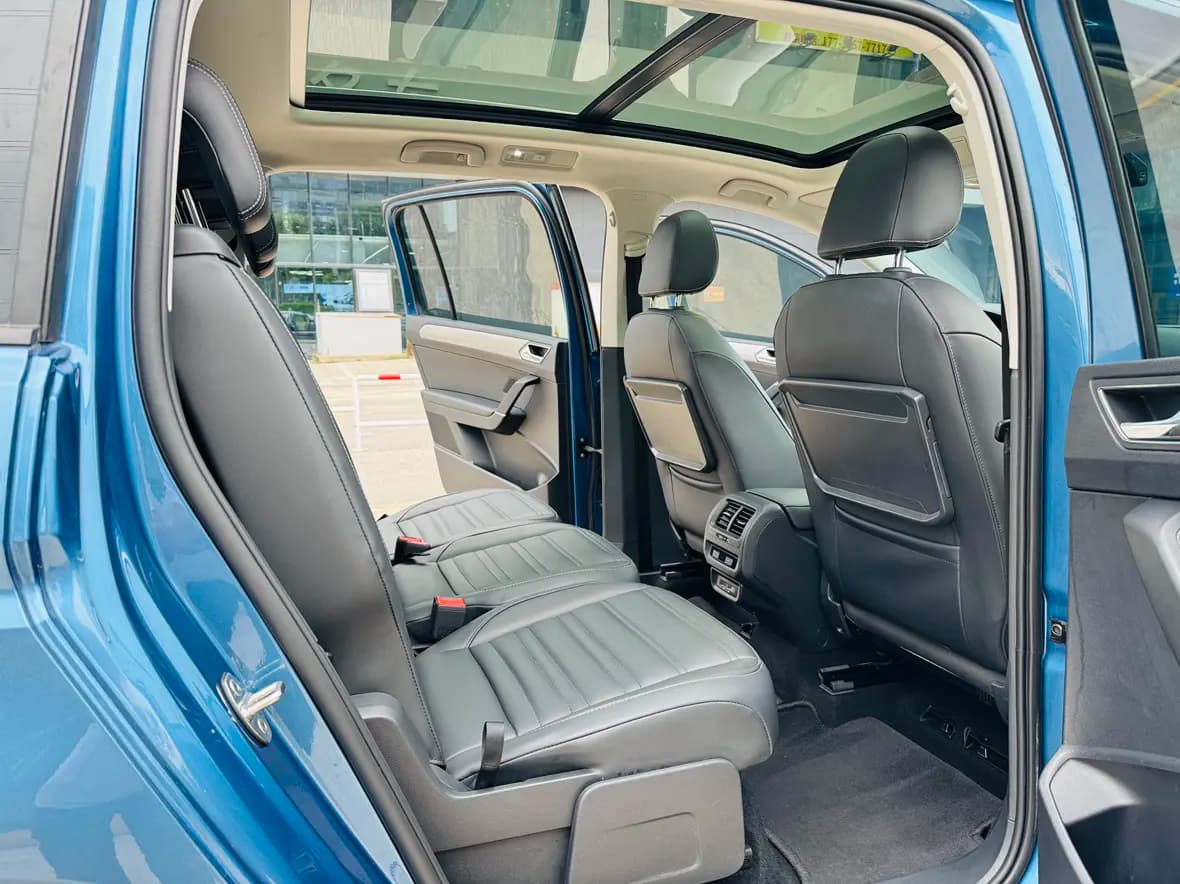 Volkswagen Touran L 2021 г. 90074 км. — фото 15