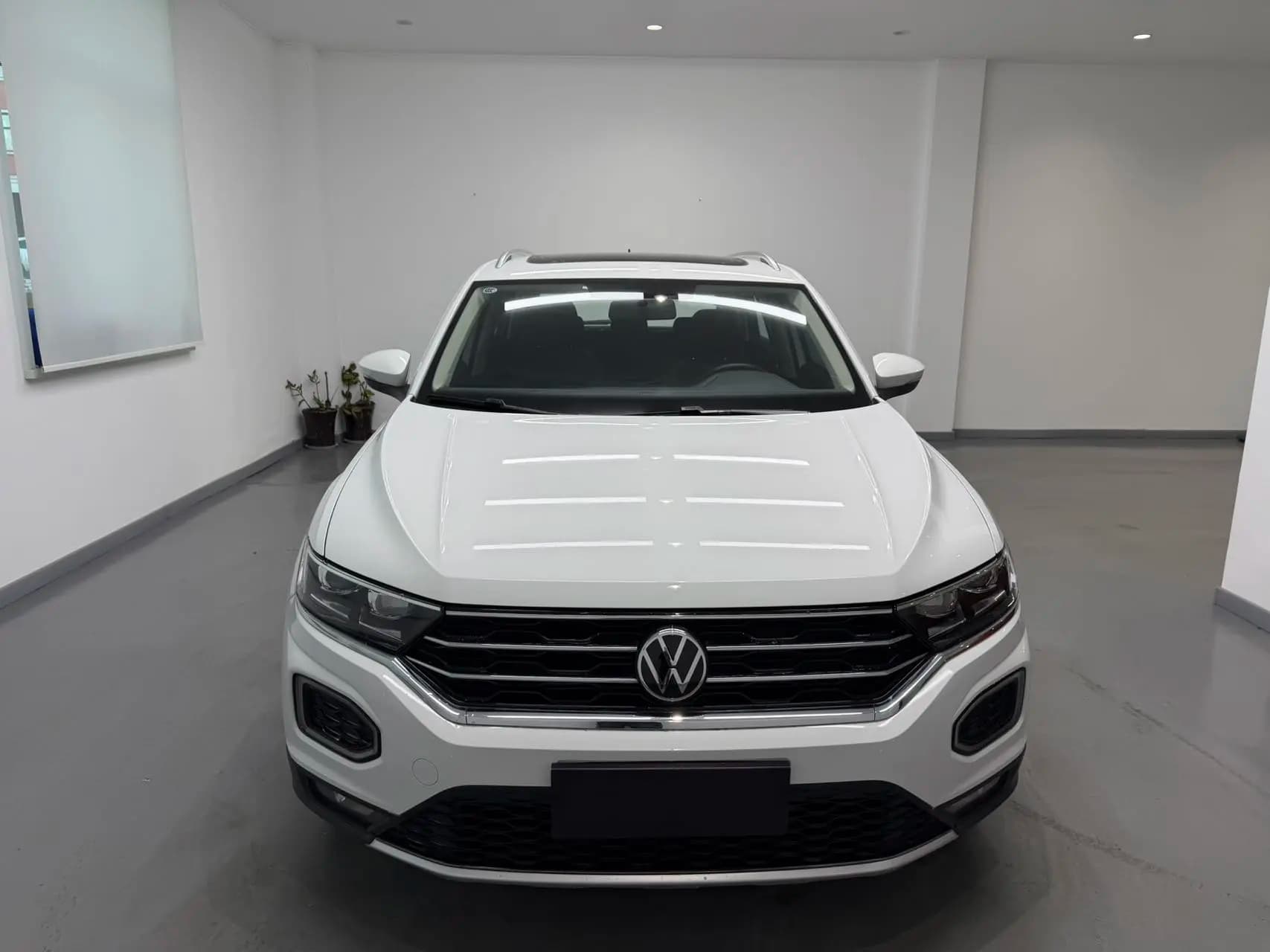 Volkswagen T-Roc 2022 г. 28148 км. — фото 2