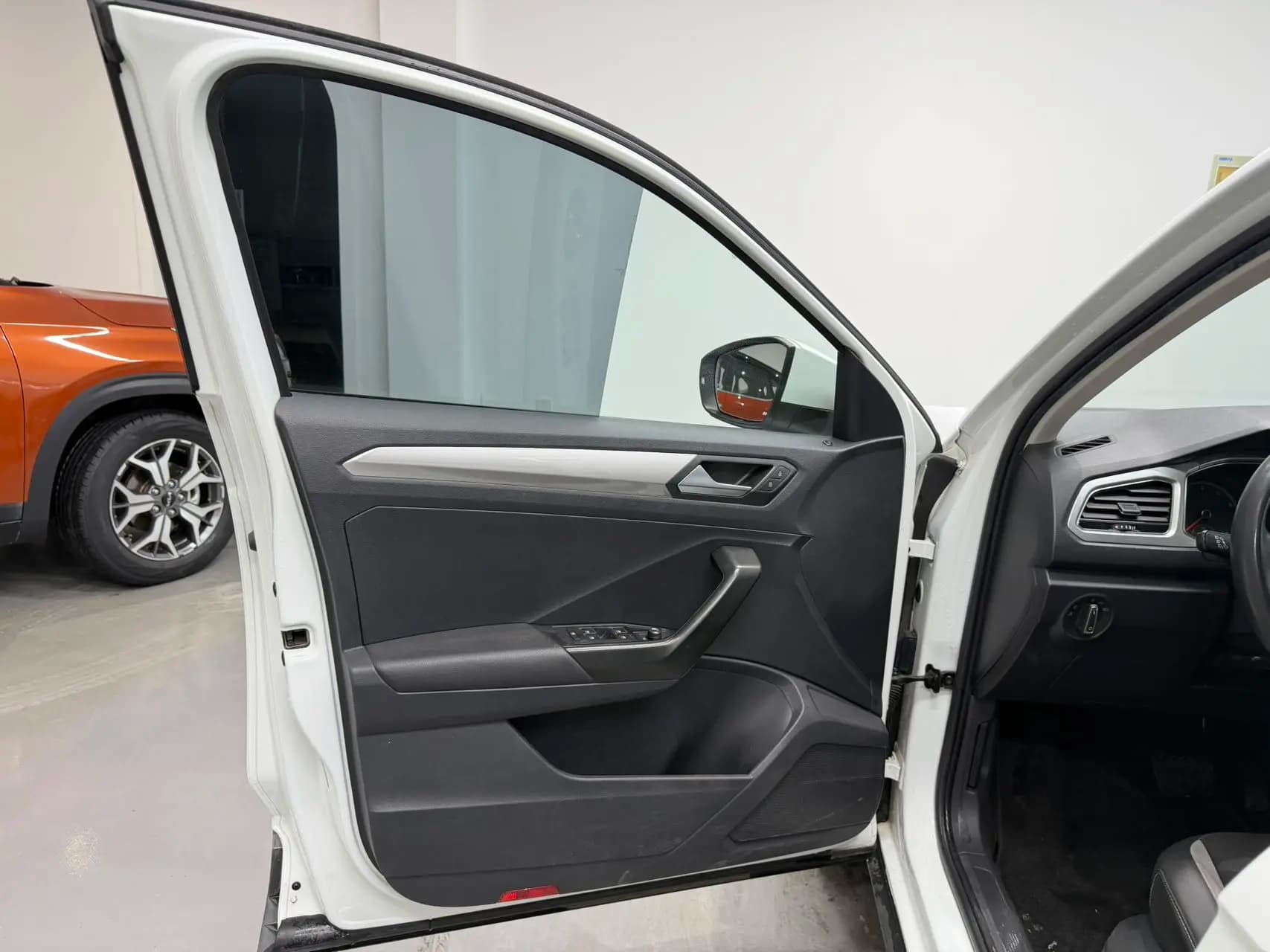 Volkswagen T-Roc 2022 г. 28148 км. — фото 20