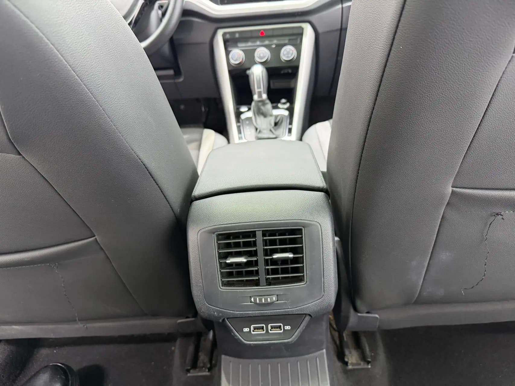 Volkswagen T-Roc 2022 г. 28148 км. — фото 21