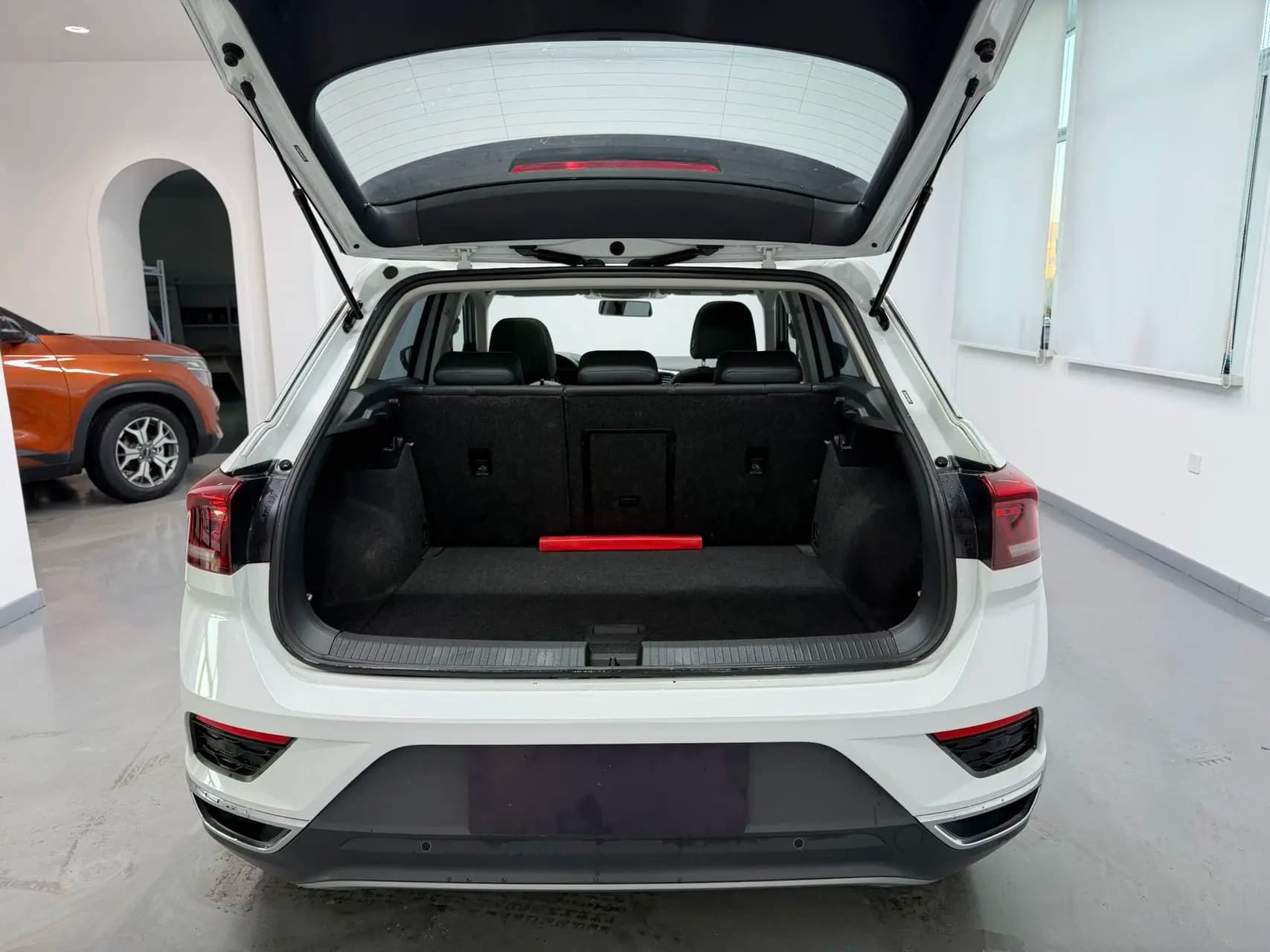 Volkswagen T-Roc 2022 г. 28148 км. — фото 22