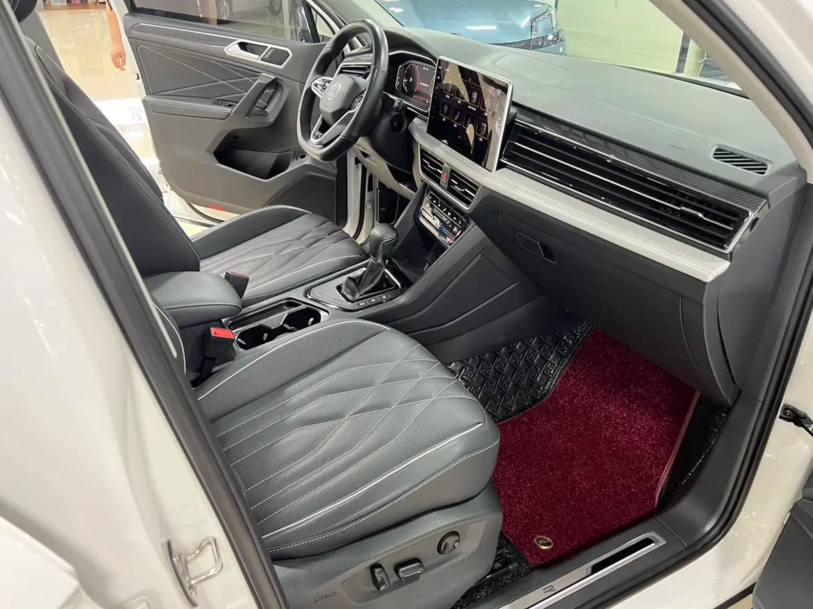 Volkswagen Tiguan L 2021 г. 74036 км. — фото 14