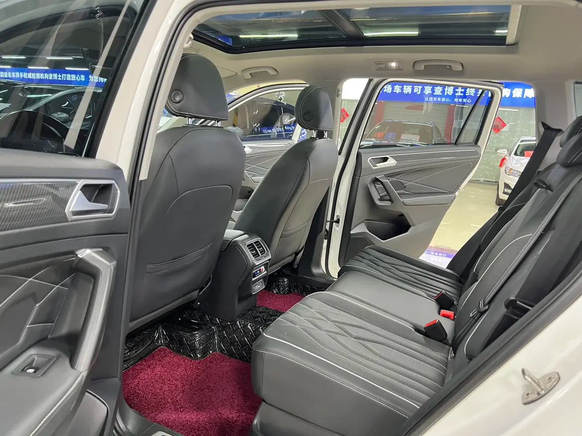 Volkswagen Tiguan L 2021 г. 74036 км. — фото 20