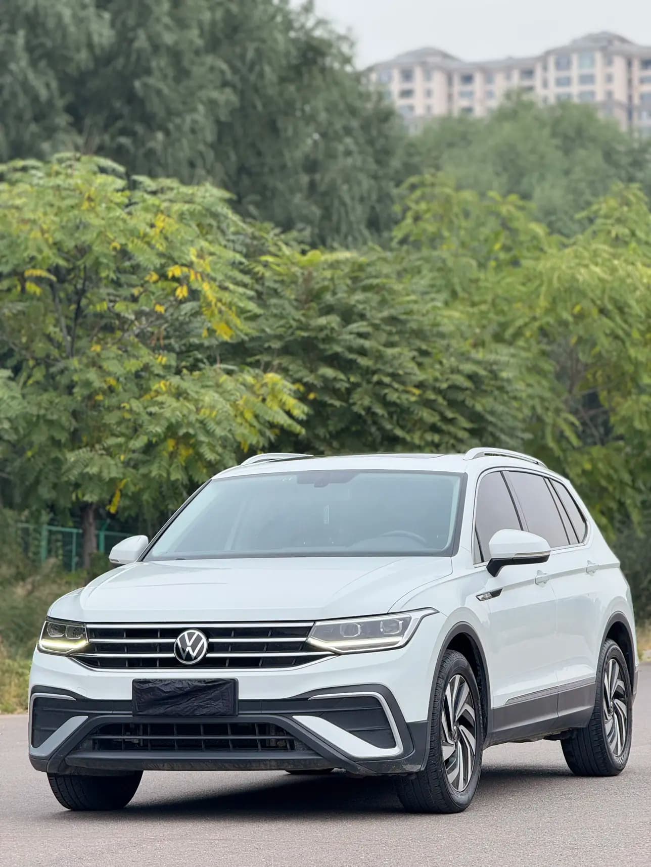 Volkswagen Tiguan L 2023 г. 96037 км. — фото 11