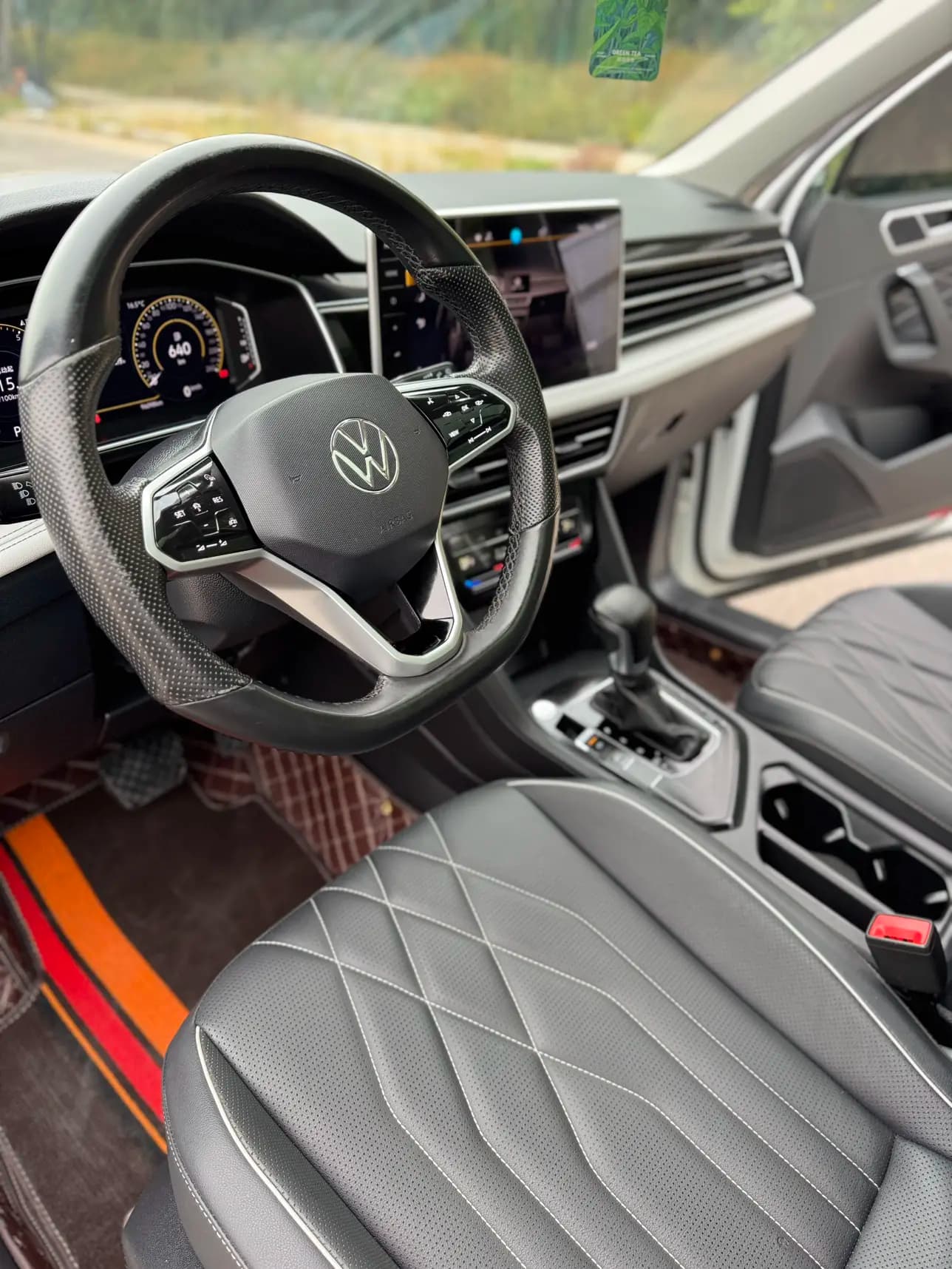 Volkswagen Tiguan L 2023 г. 96037 км. — фото 33