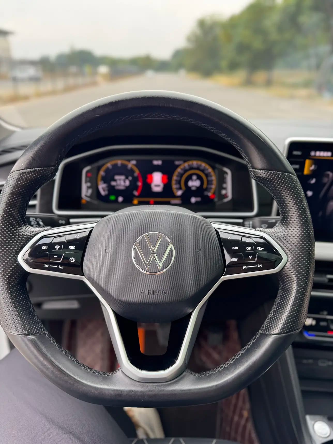 Volkswagen Tiguan L 2023 г. 96037 км. — фото 34