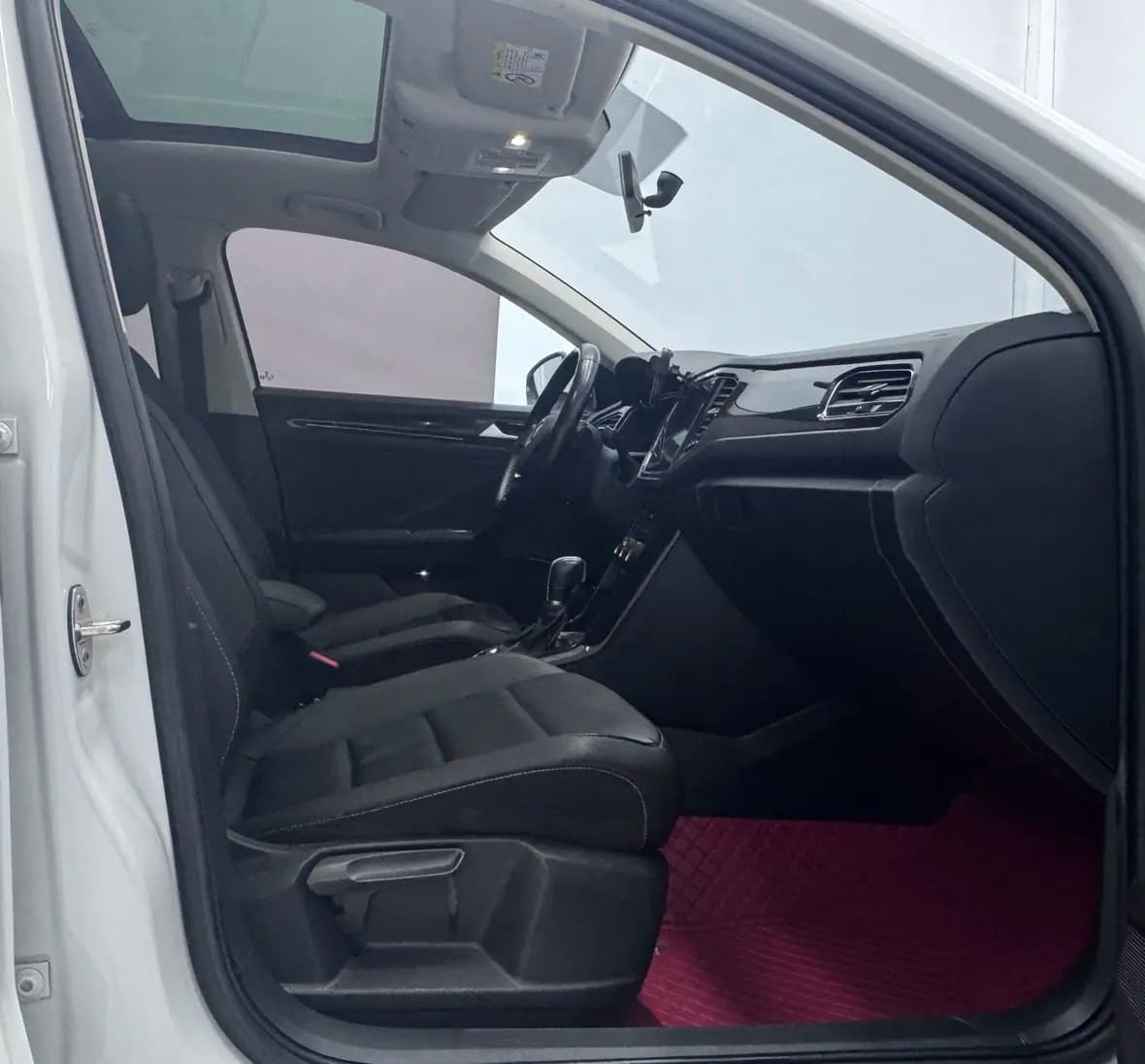 Volkswagen T-Roc 2021 г. 58149 км. — фото 8