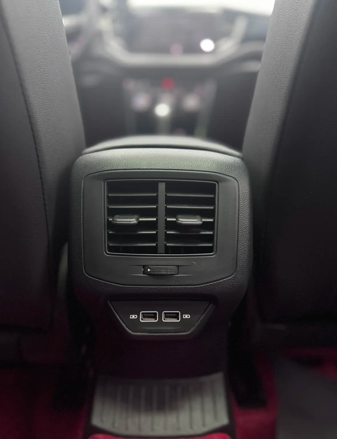 Volkswagen T-Roc 2021 г. 58149 км. — фото 10