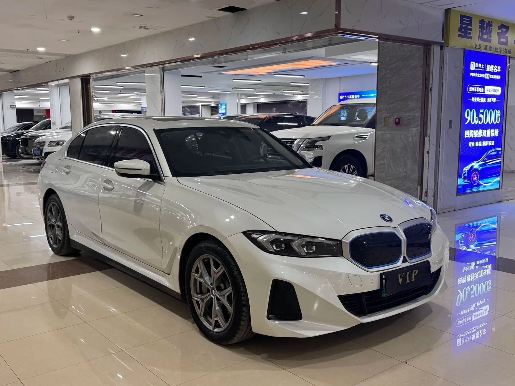 BMW i3 2022 г. 30122 км. — фото 3