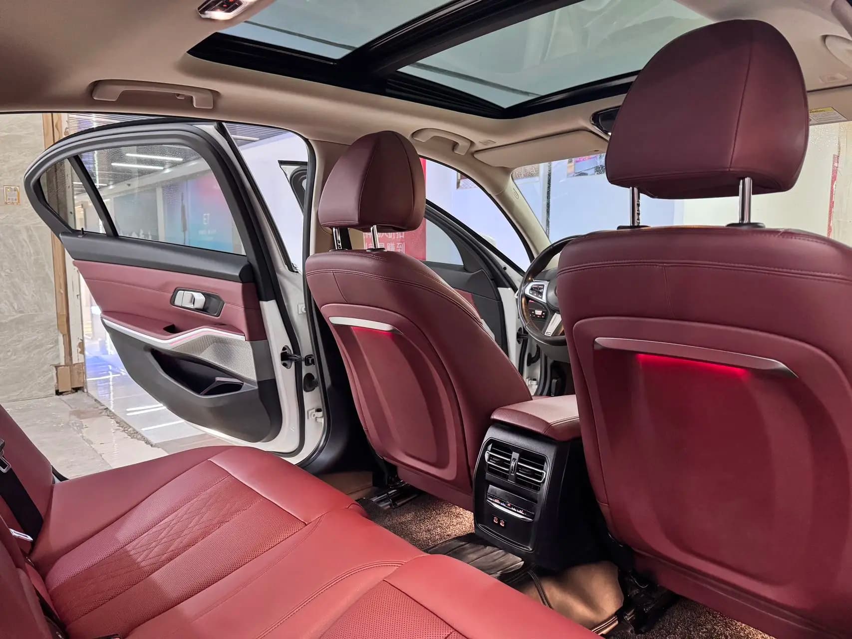 BMW i3 2022 г. 30122 км. — фото 9