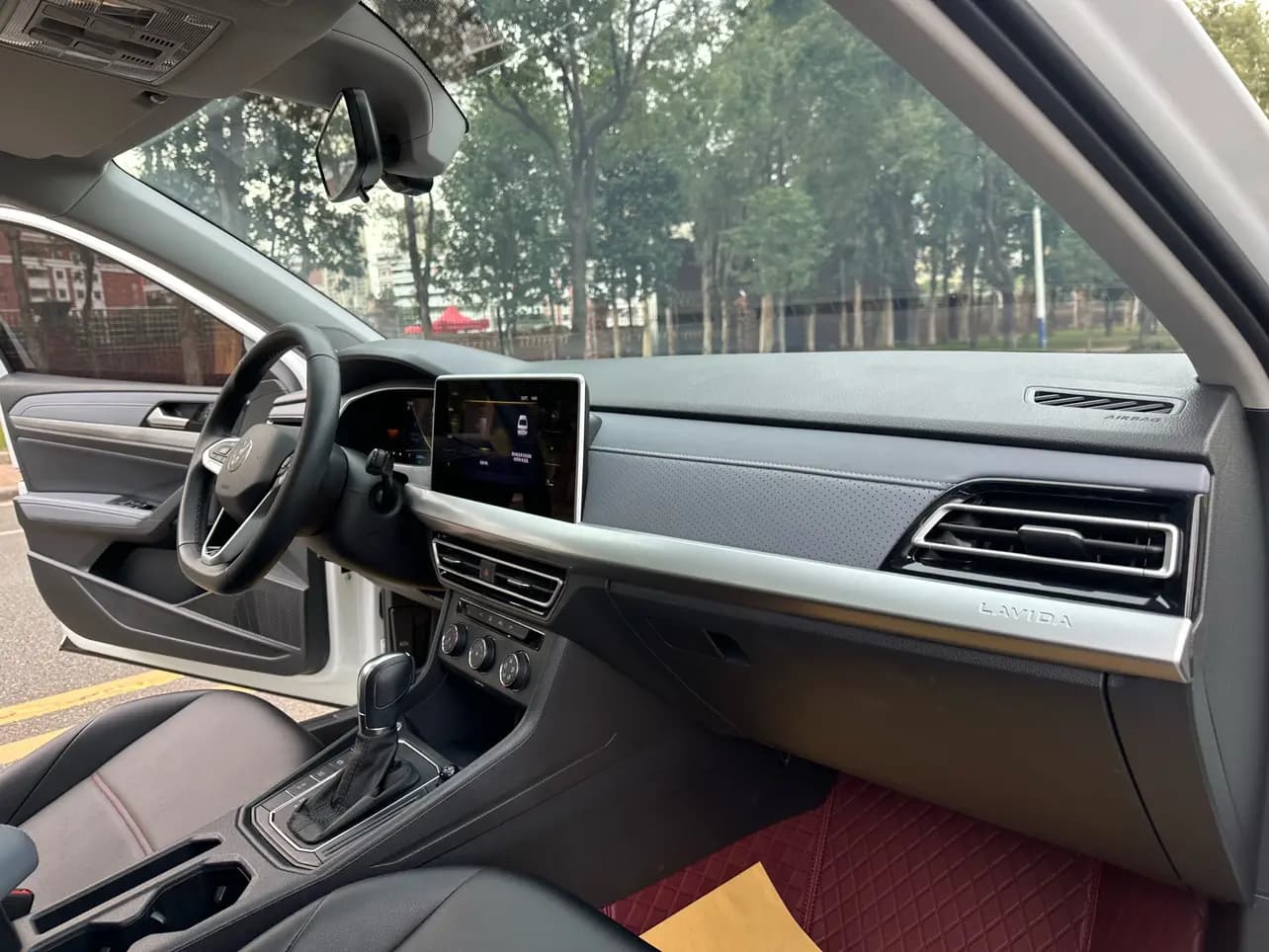 Volkswagen Lavida 2023 г. 34010 км. — фото 15