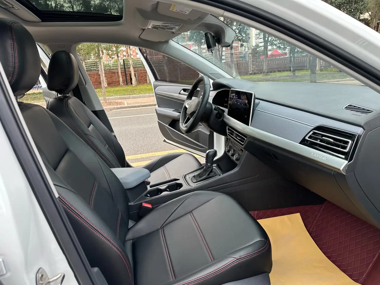 Volkswagen Lavida 2023 г. 34010 км. — фото 25