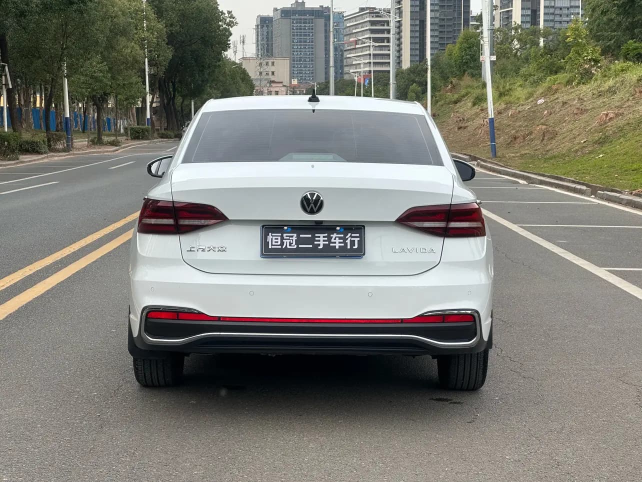 Volkswagen Lavida 2023 г. 34010 км. — фото 6