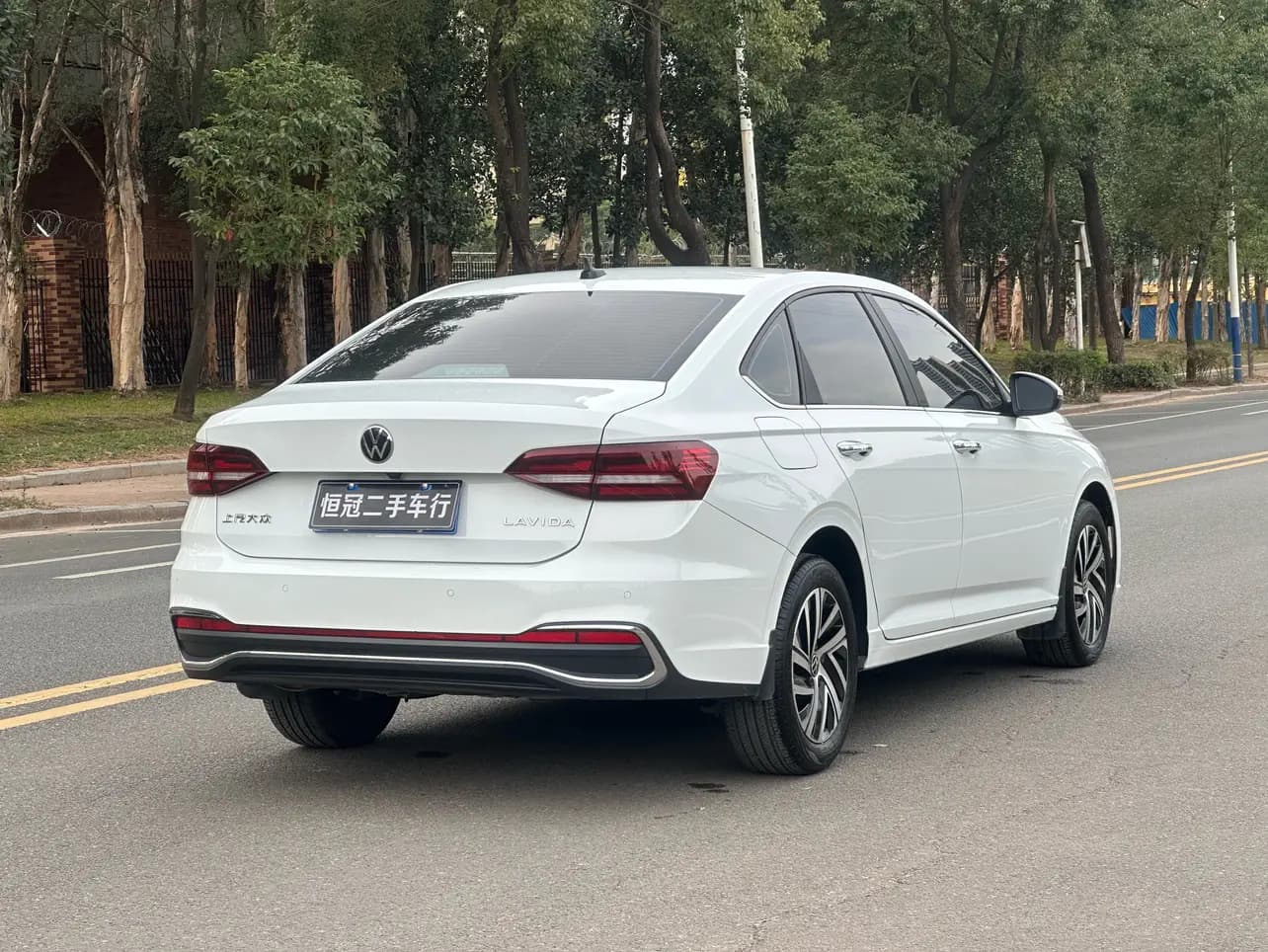 Volkswagen Lavida 2023 г. 34010 км. — фото 7