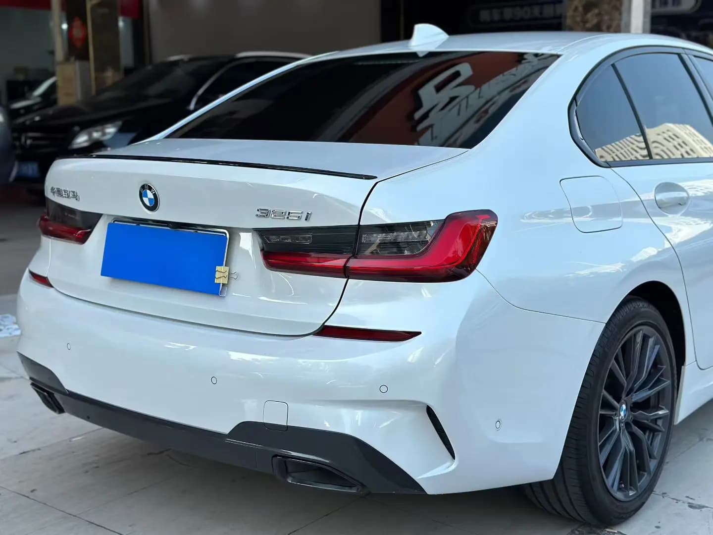 BMW 3 Series 2021 г. 67111 км. — фото 3