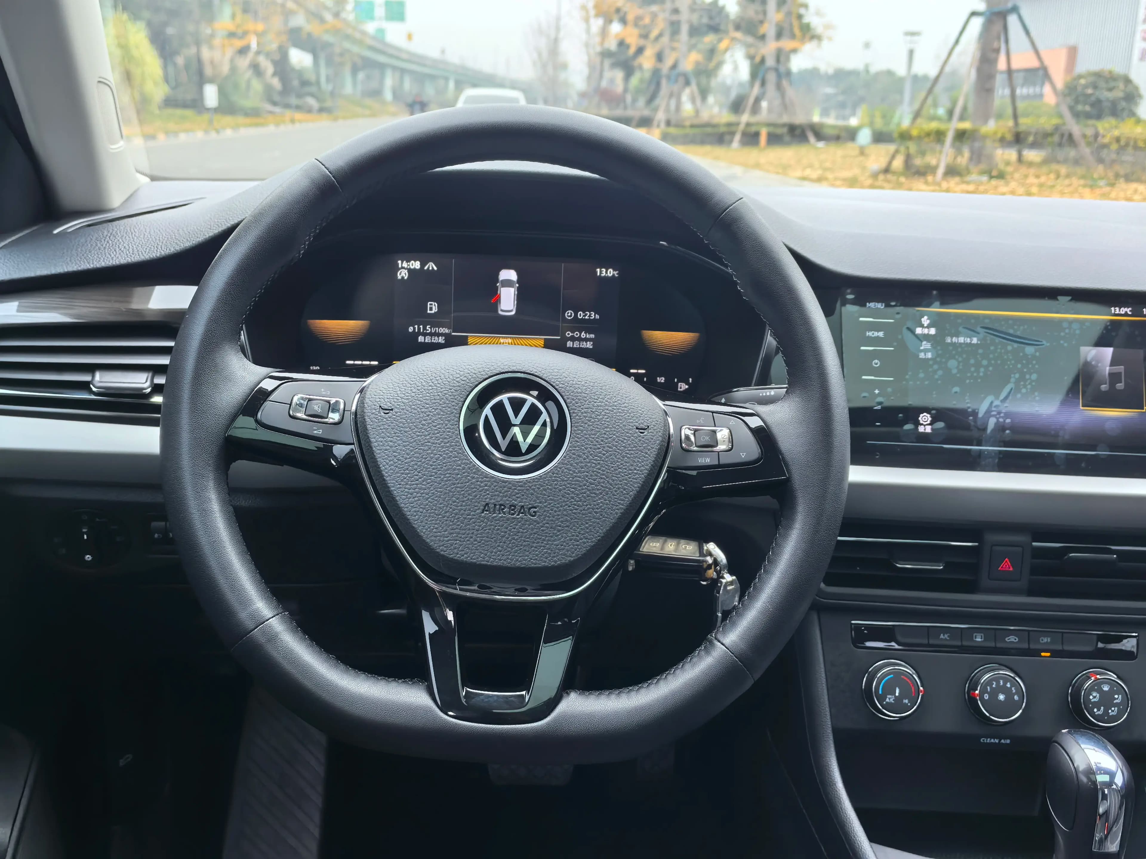 Volkswagen Lavida 2022 г. 9013 км. — фото 15