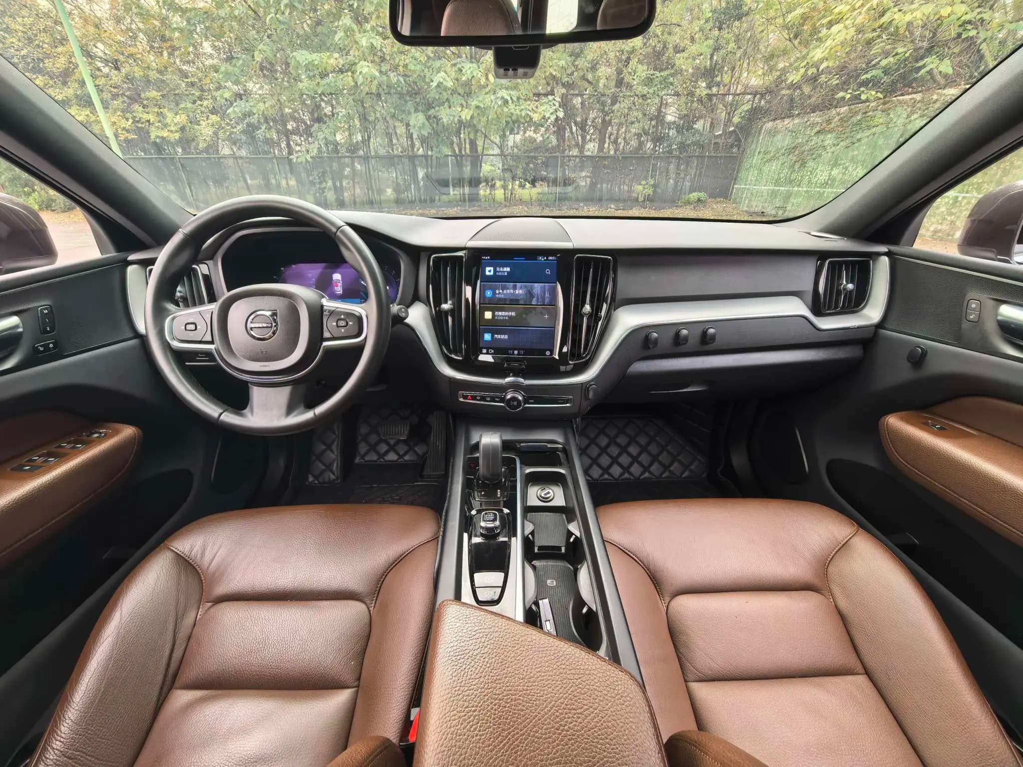 Volvo XC60 2021 г. 47911 км. — фото 11