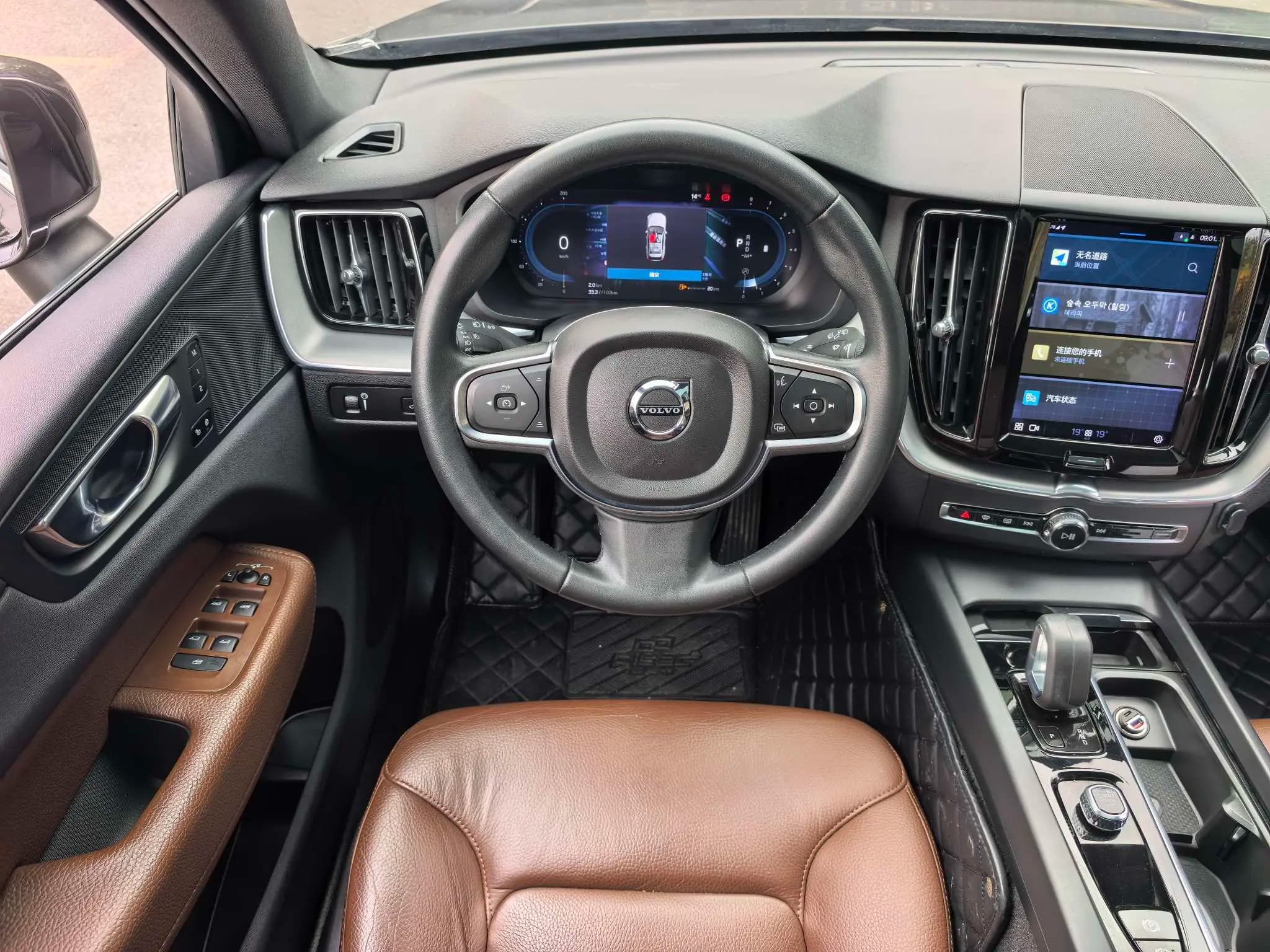 Volvo XC60 2021 г. 47911 км. — фото 12