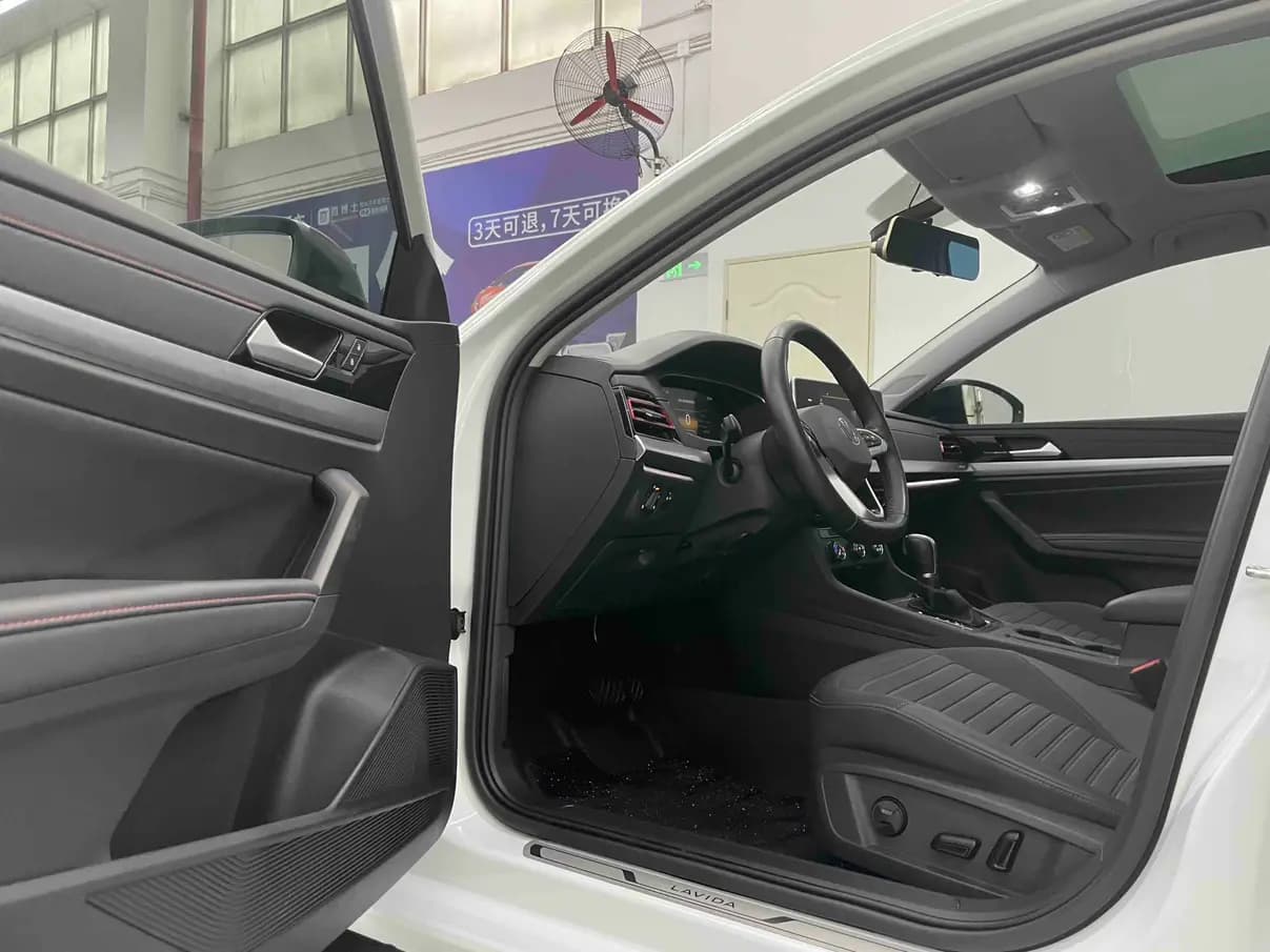 Volkswagen Lavida 2022 г. 26017 км. — фото 20