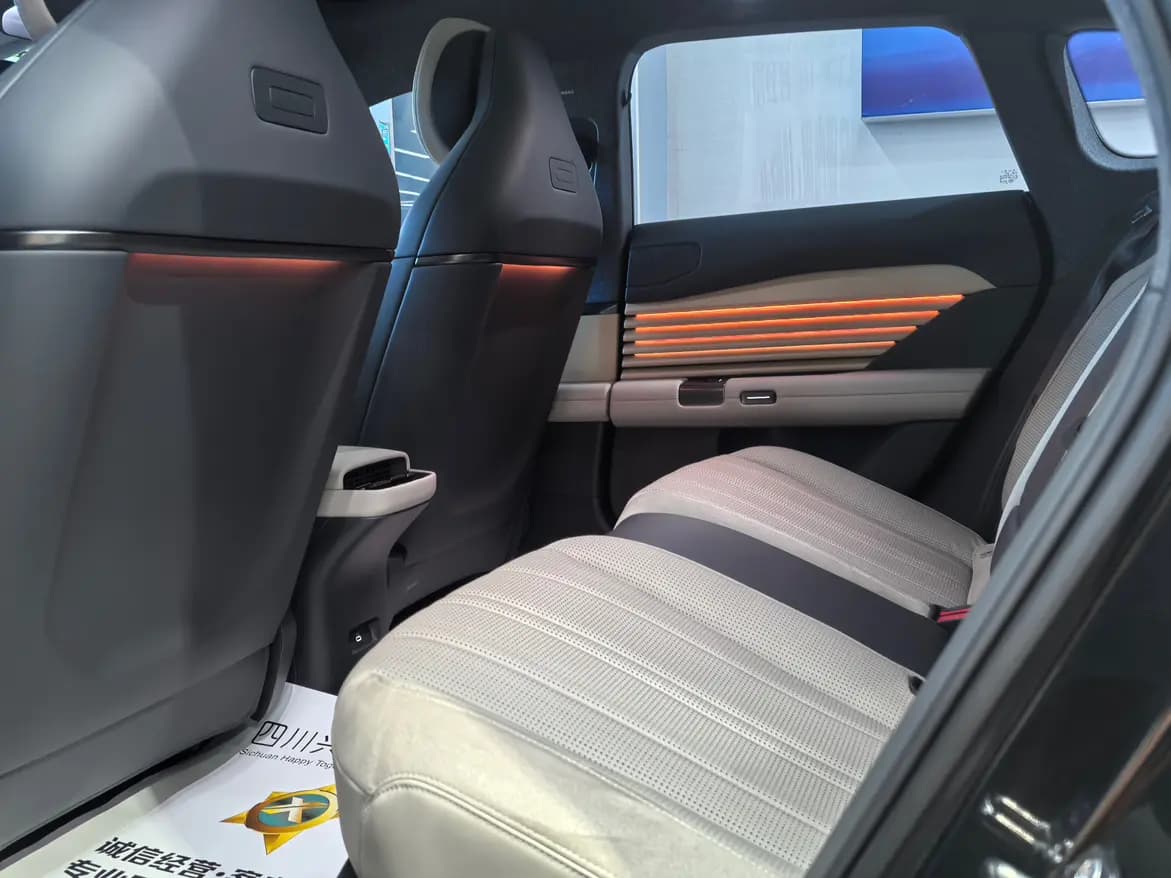 AUDI Audi E5 Sportback 2025 г. 4020 км. — фото 12