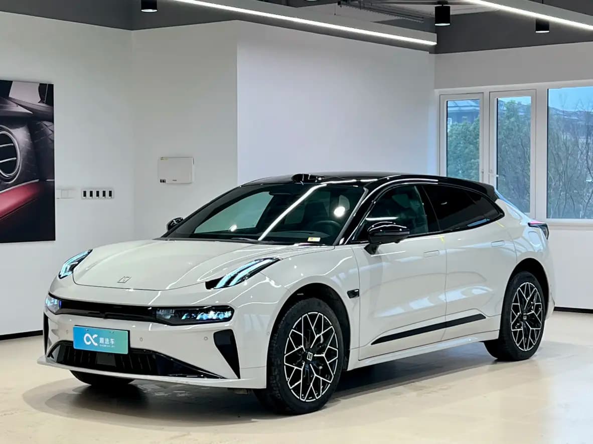 ZEEKR 001 2024 г. 13749 км.