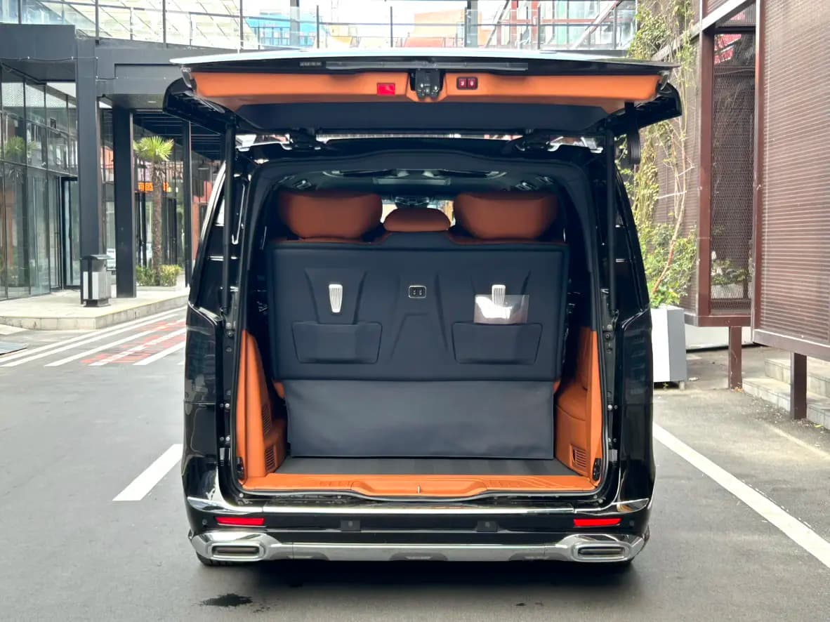 Mercedes-Benz Vito 2024 г. 10032 км. — фото 25