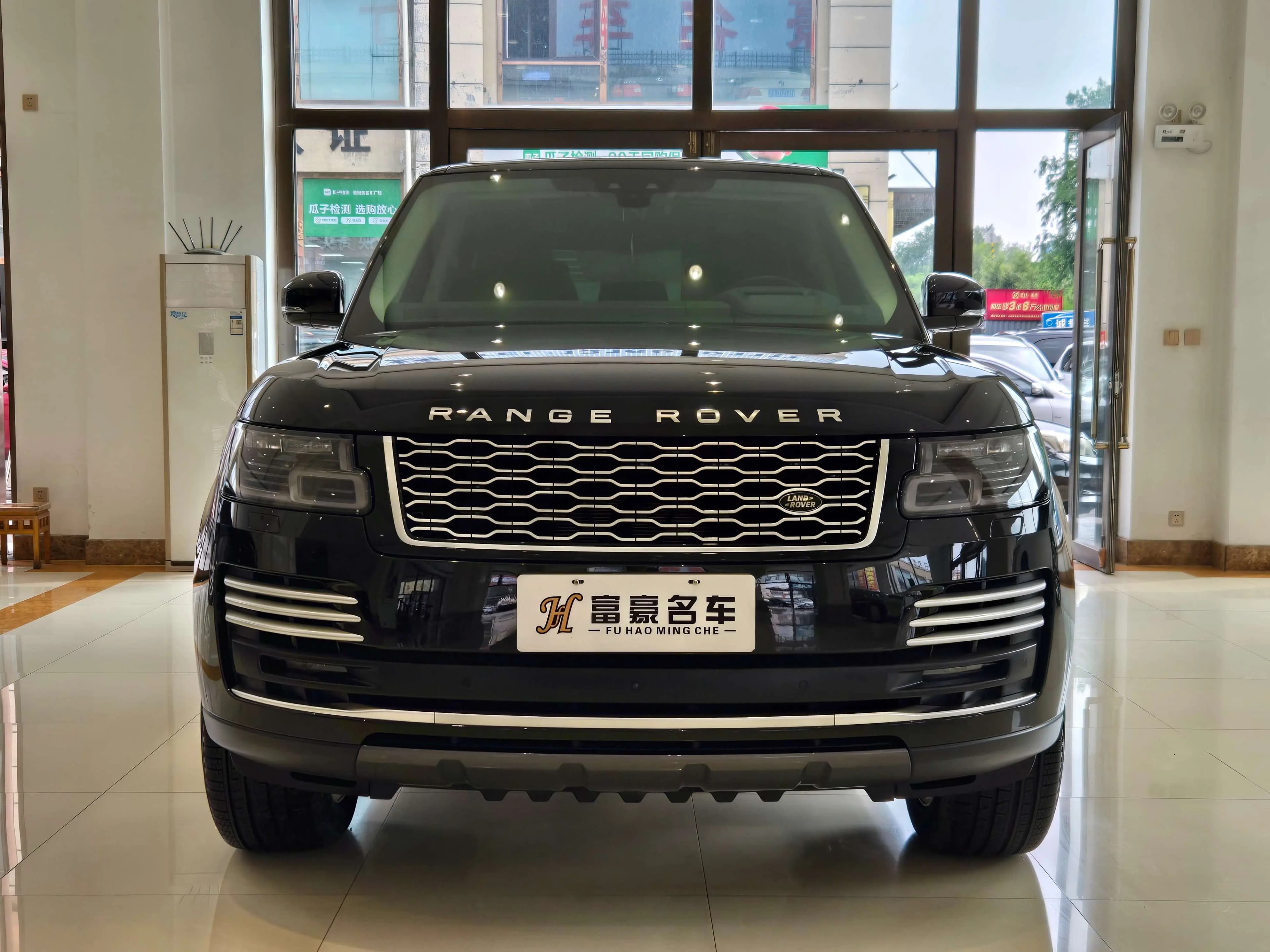 Land Rover Range rover 2021 г. 63082 км. — фото 2