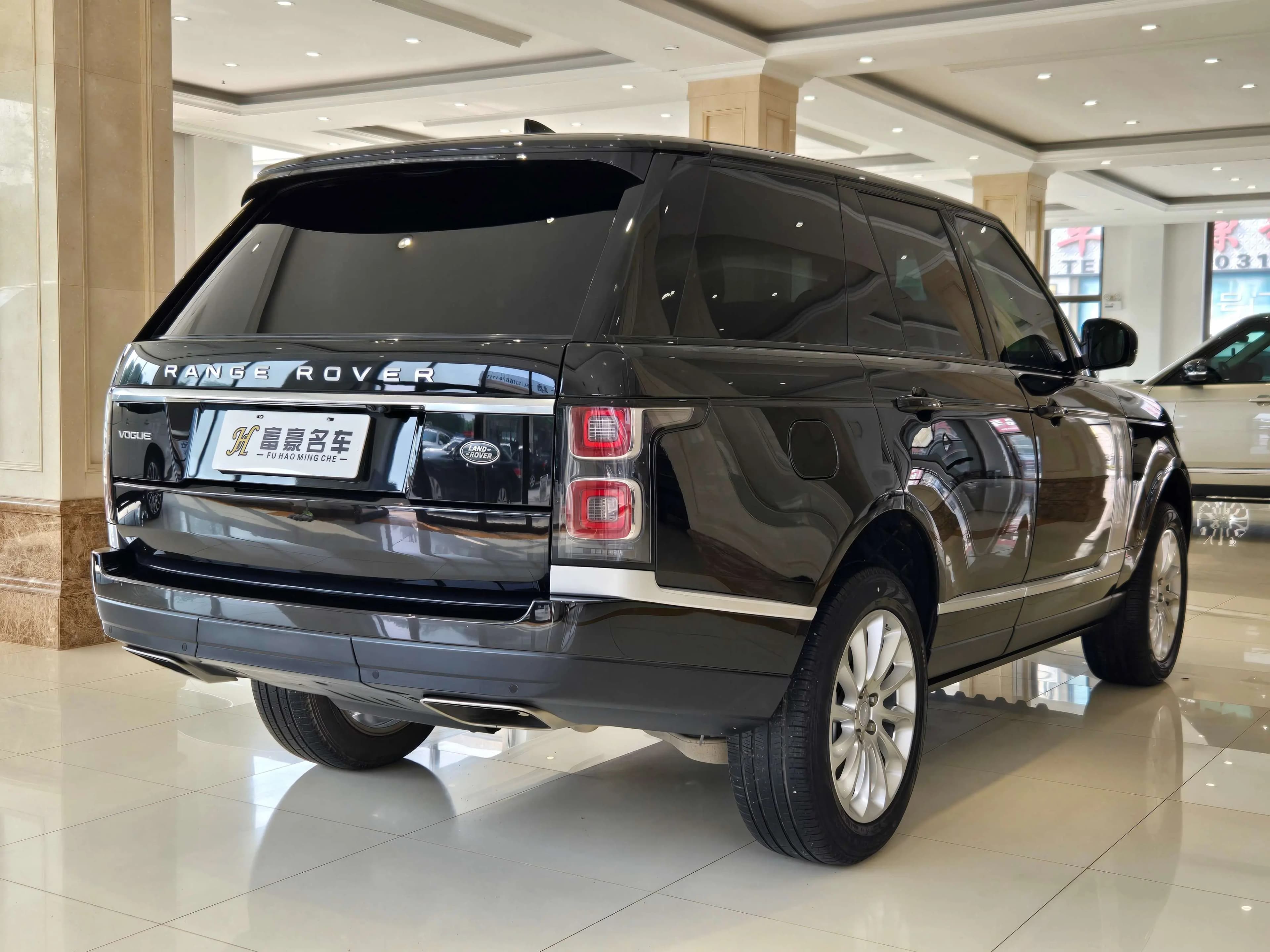 Land Rover Range rover 2021 г. 63082 км. — фото 6