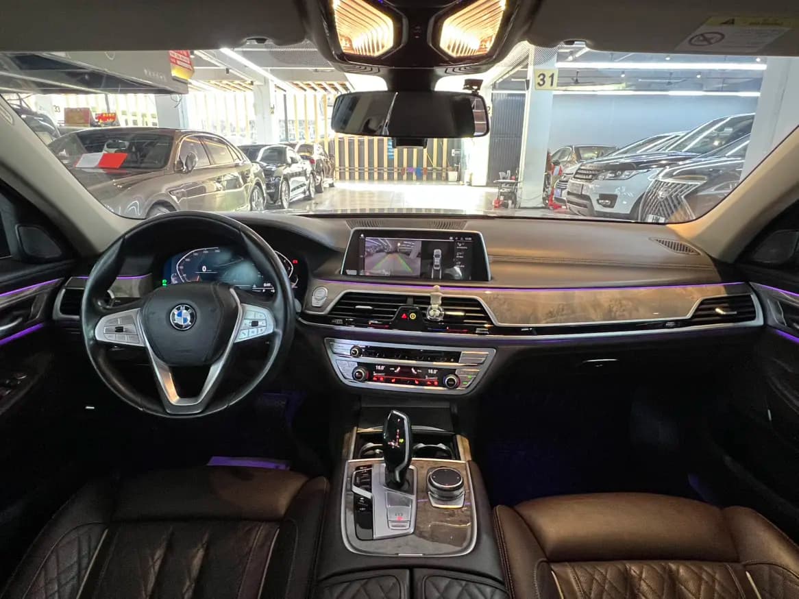 BMW 7 Series 2021 г. 67122 км. — фото 14