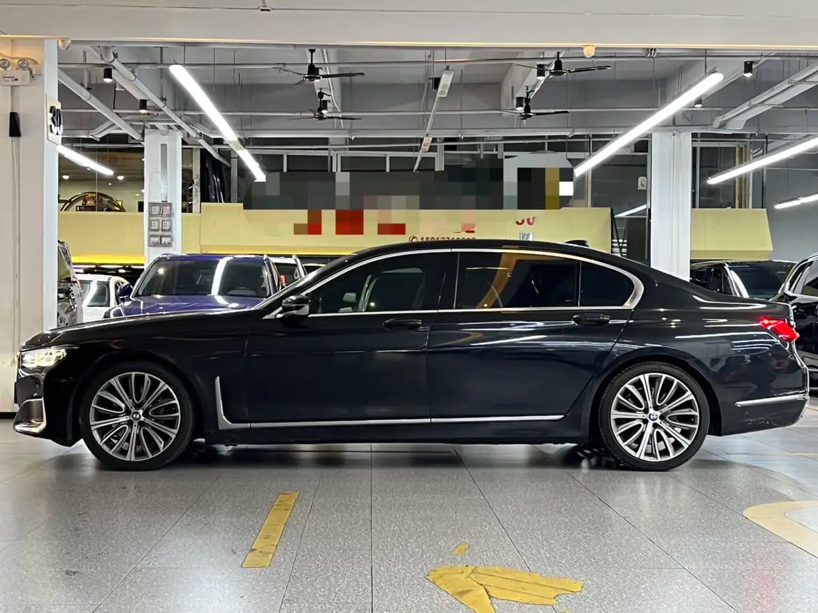 BMW 7 Series 2021 г. 67122 км. — фото 8