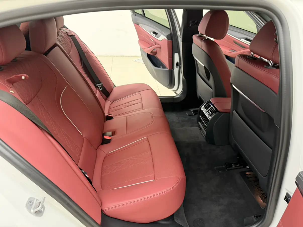 BMW 5 Series 2021 г. 83000 км. — фото 16
