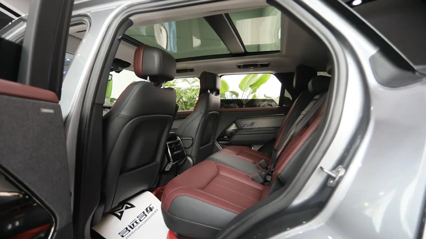 Land Rover Range Rover Sport 2023 г. 57057 км. — фото 14